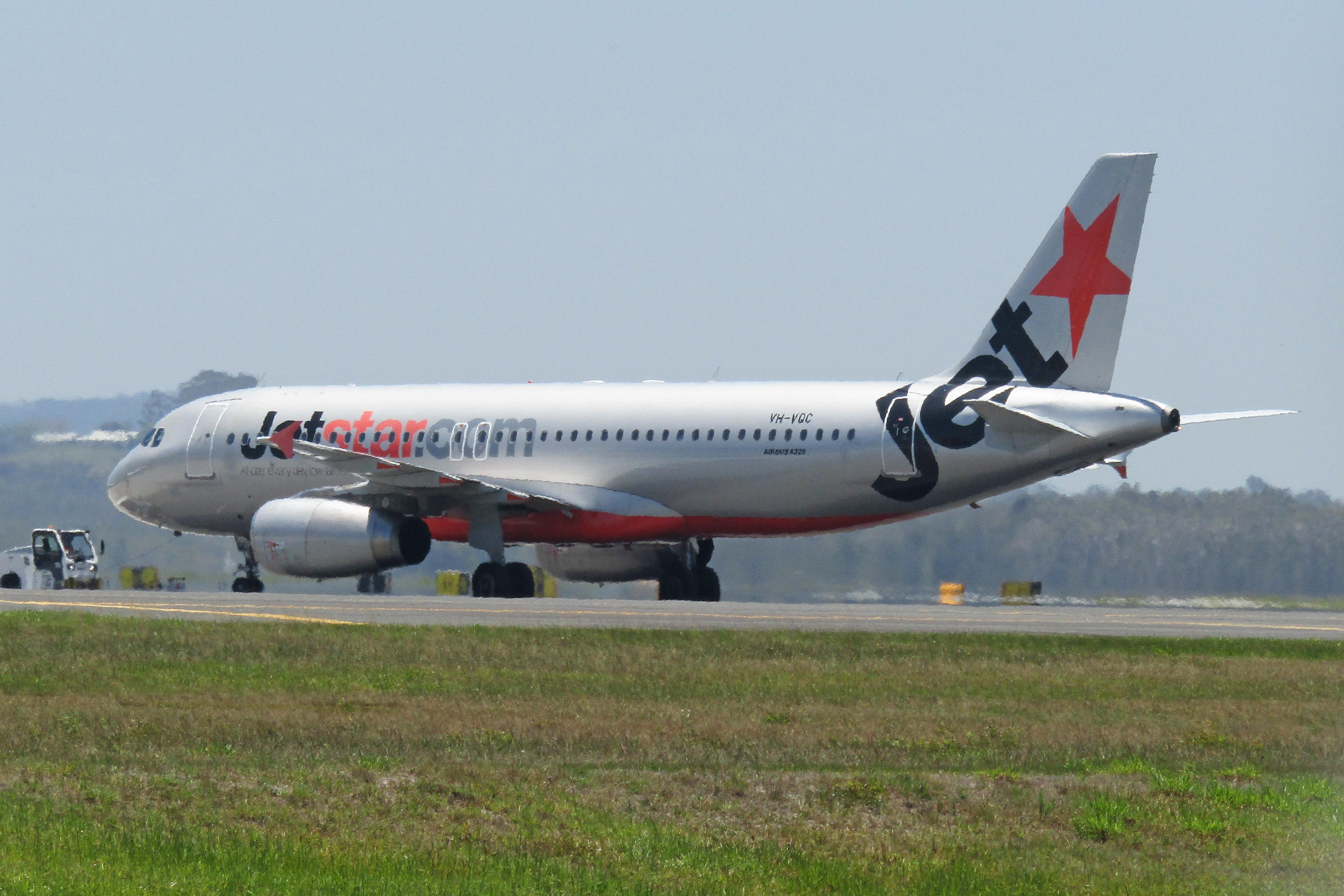 VH-VQC @ YBSU - VH-VQC 2008 Airbus A320-200 Jetstar Airways Maroochydore  - by PhilR