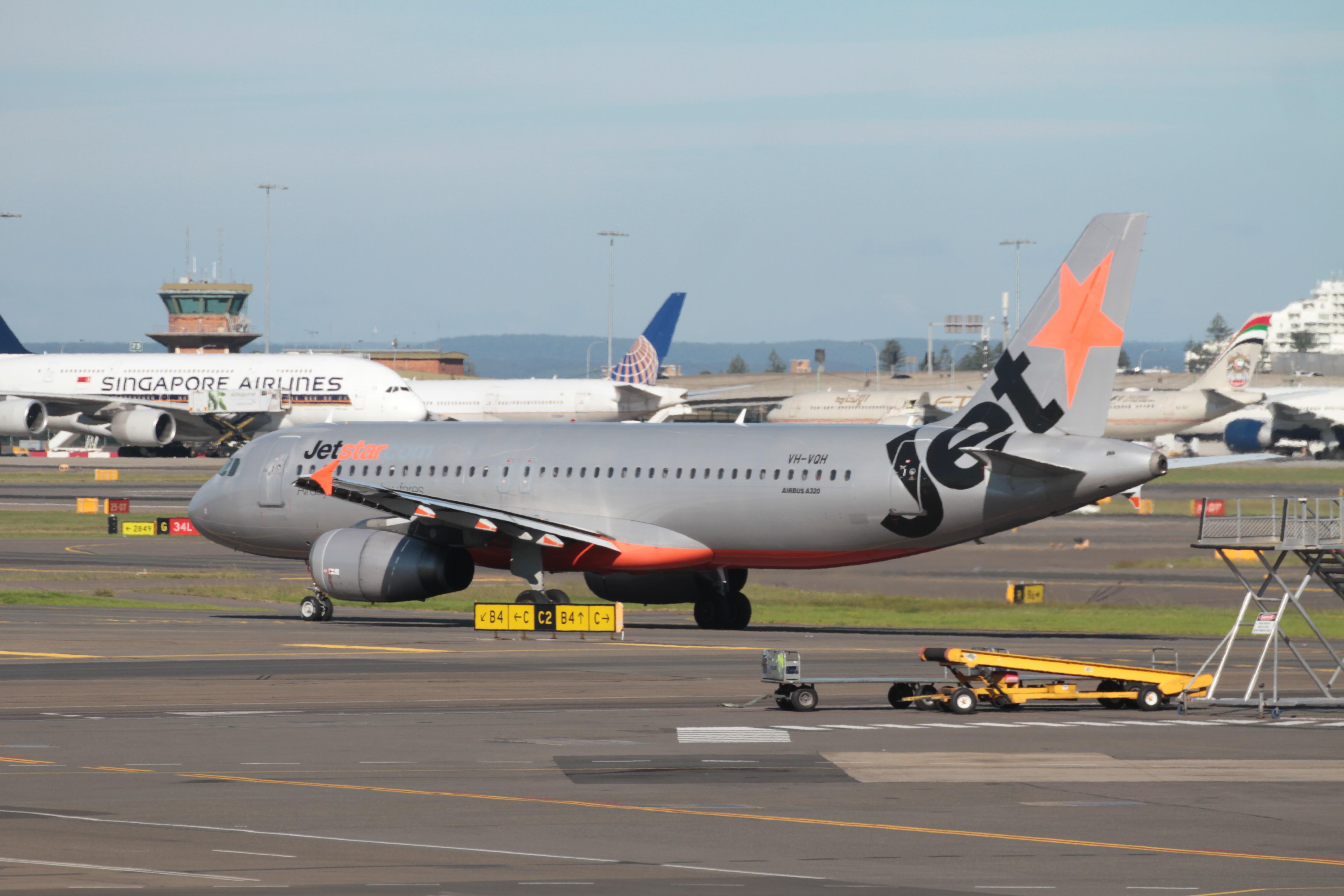VH-VQH @ YSSY - VH-VQH 2006 A320-200 Jetstar SYD 
 - by PhilR