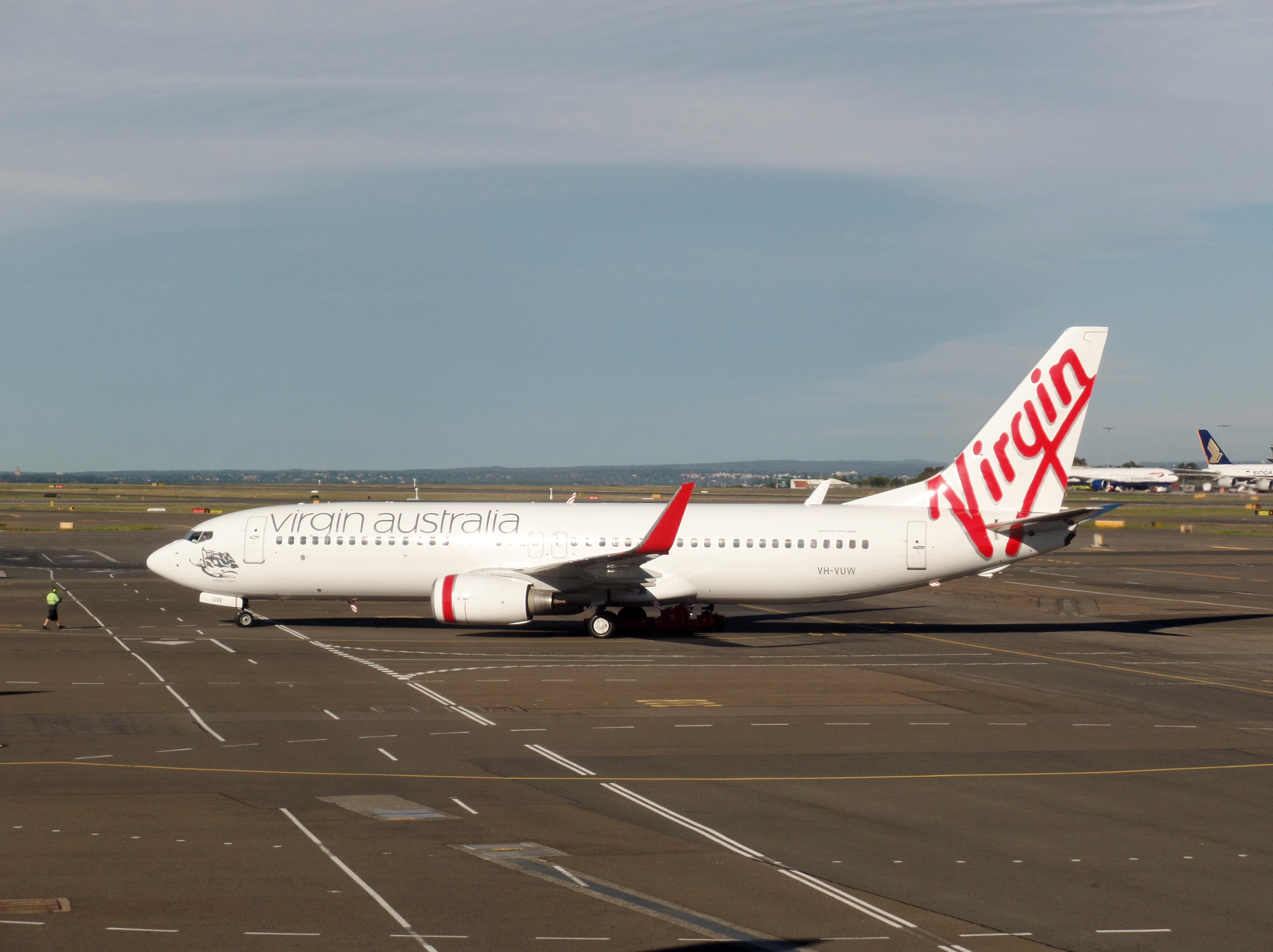 VH-VUW @ YSSY - VH-VUW 2010 B737-800 Virgin Australia SYD
 - by PhilR