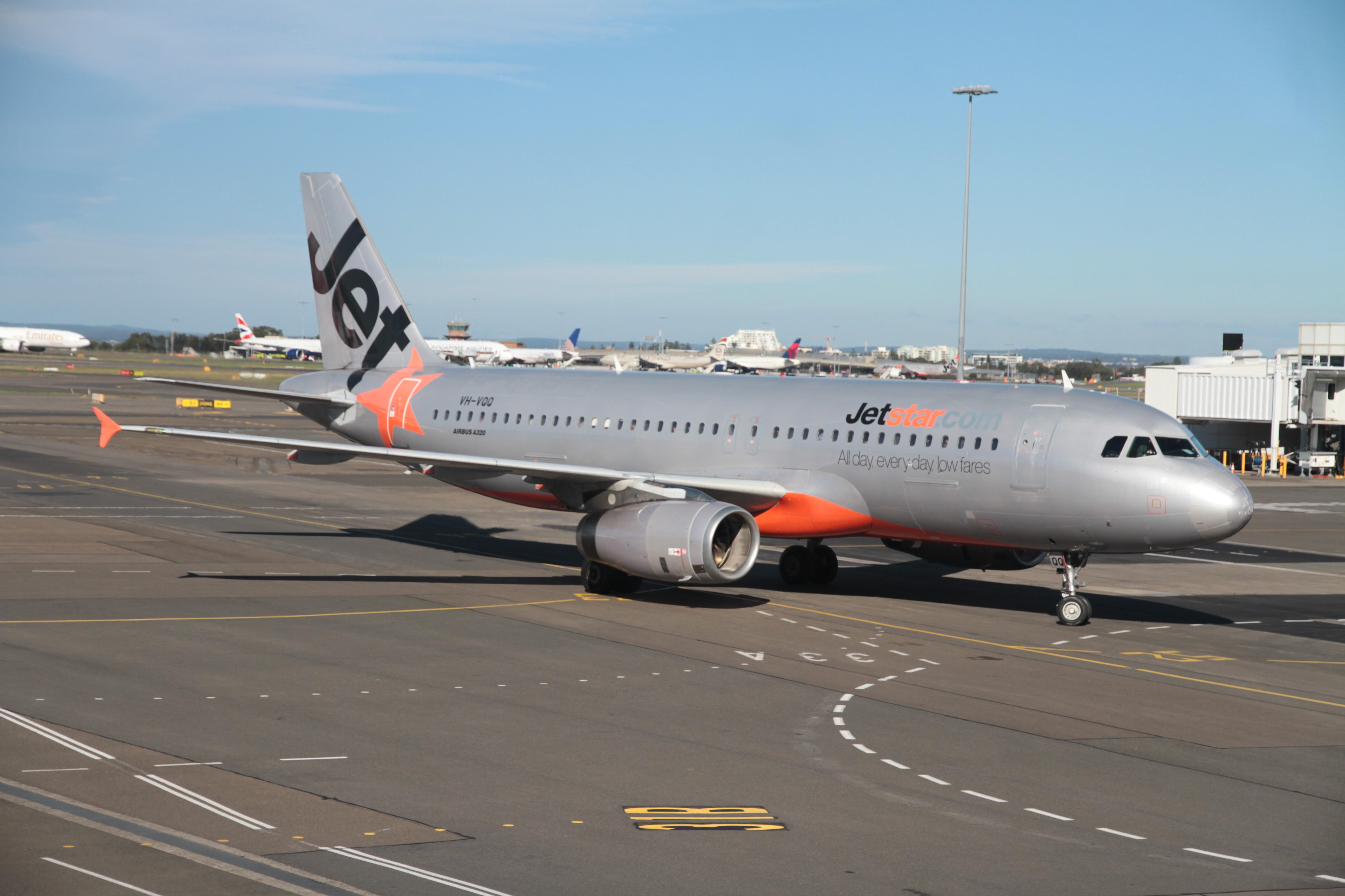 VH-VQQ @ YSSY - VH-VQQ 2005 A320-200 Jetstar SYD 
 - by PhilR