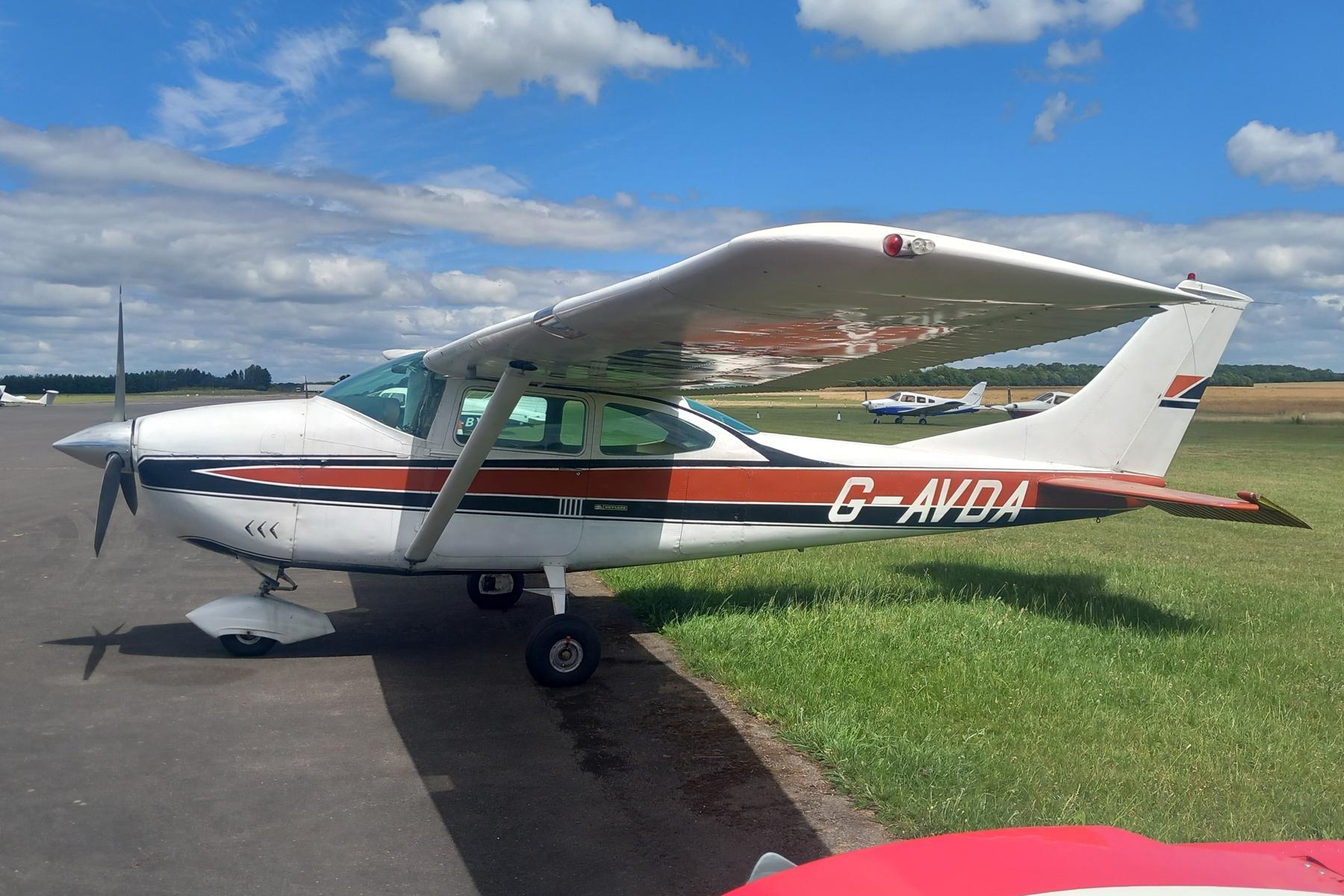 G-AVDA photo, click to enlarge
