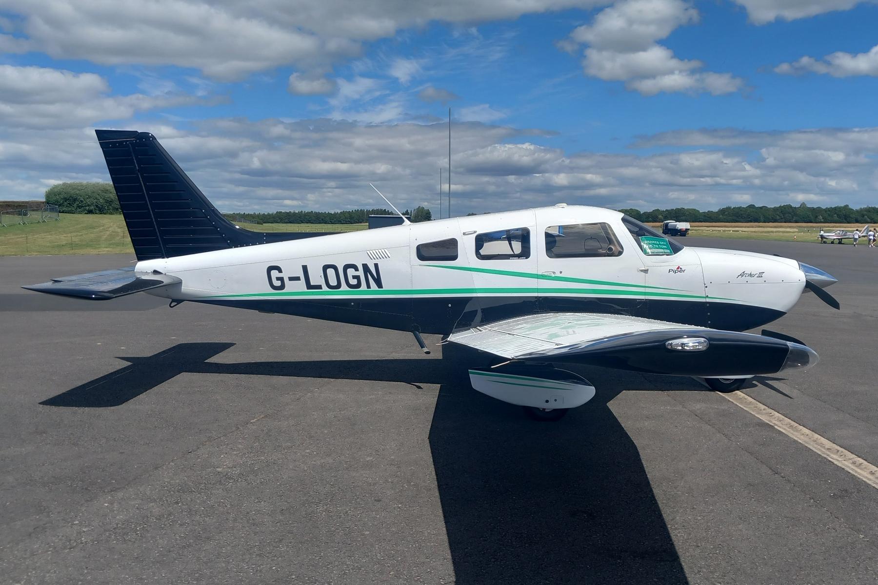 G-LOGN photo, click to enlarge