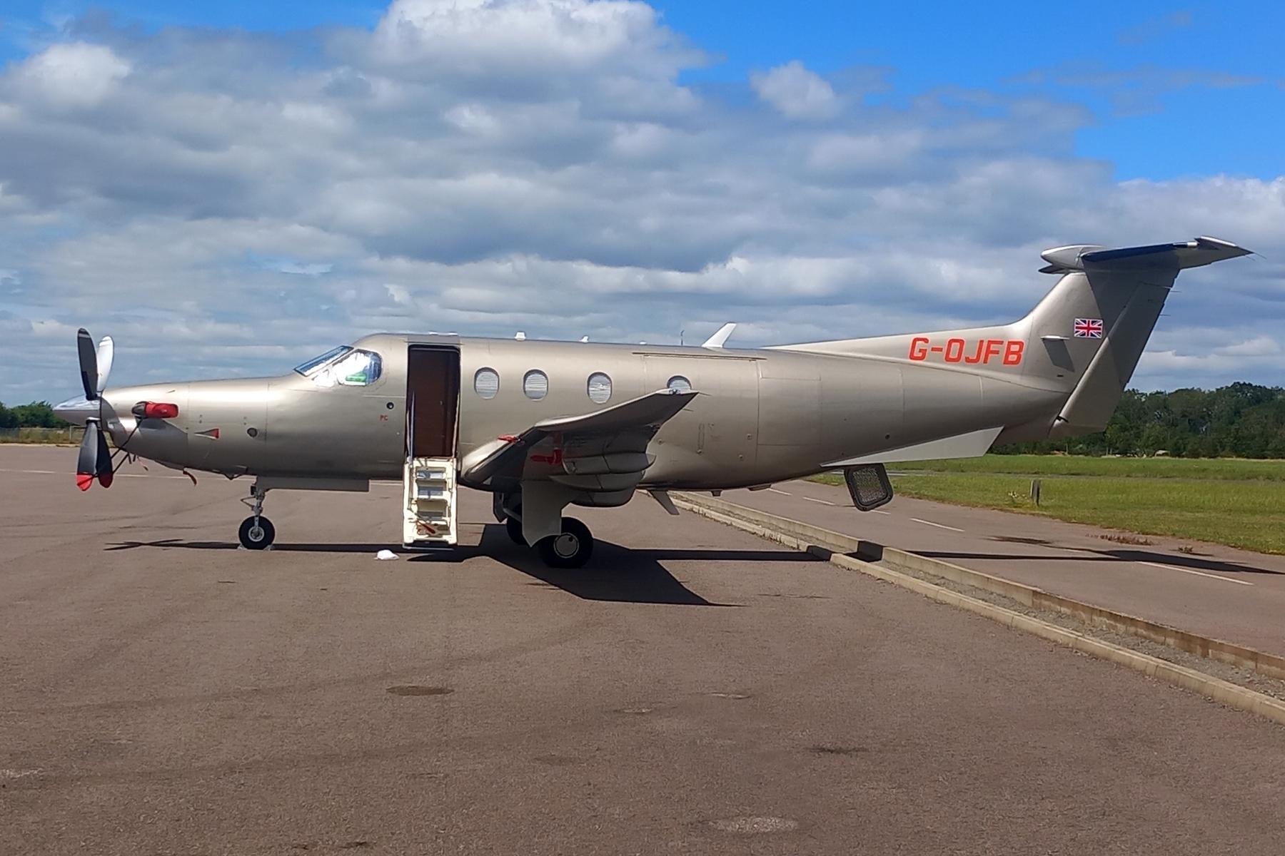G-OJFB photo, click to enlarge