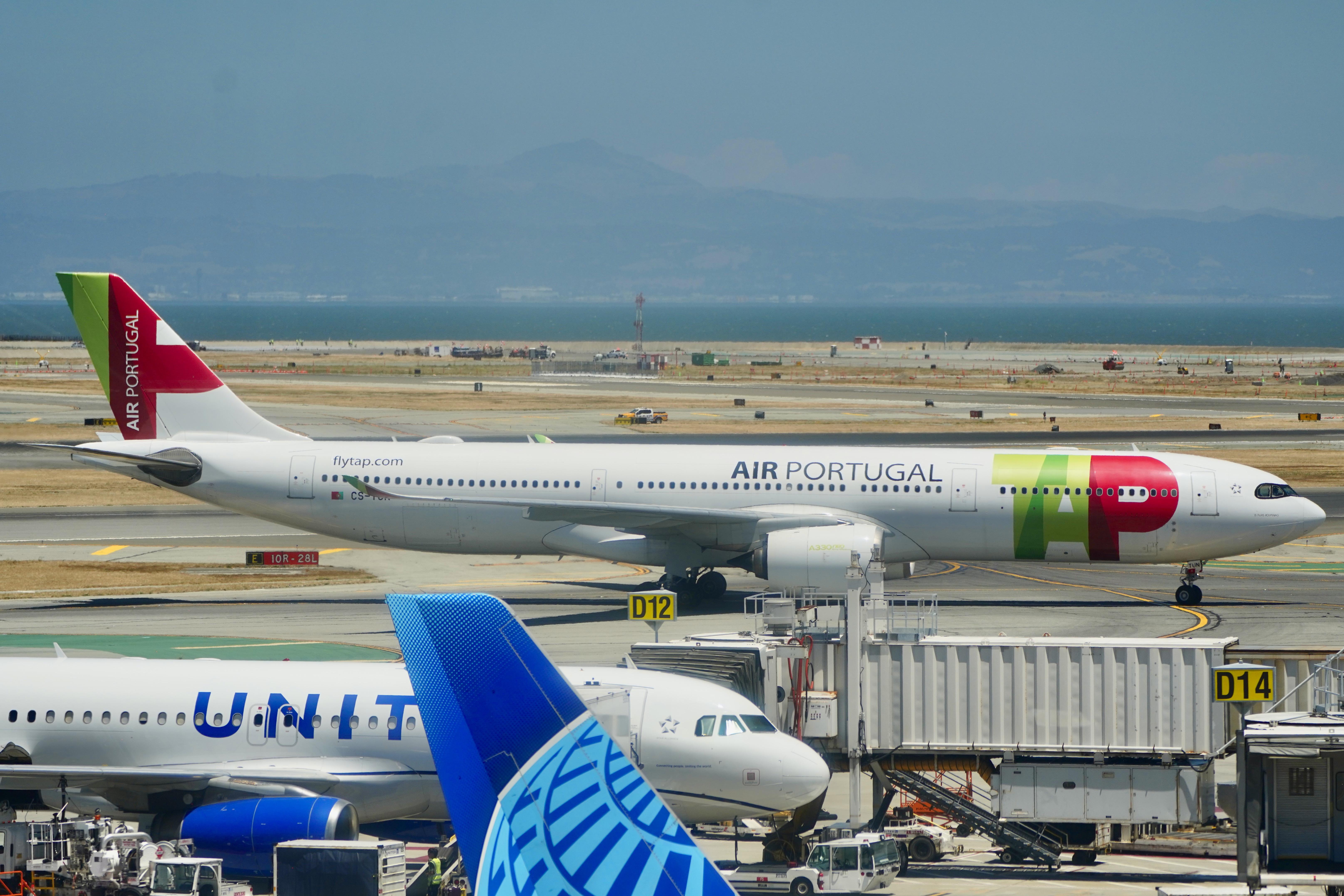 CS-TUN @ KSFO - Sky Terrace SFO 2026.  - by ClaytonEddy