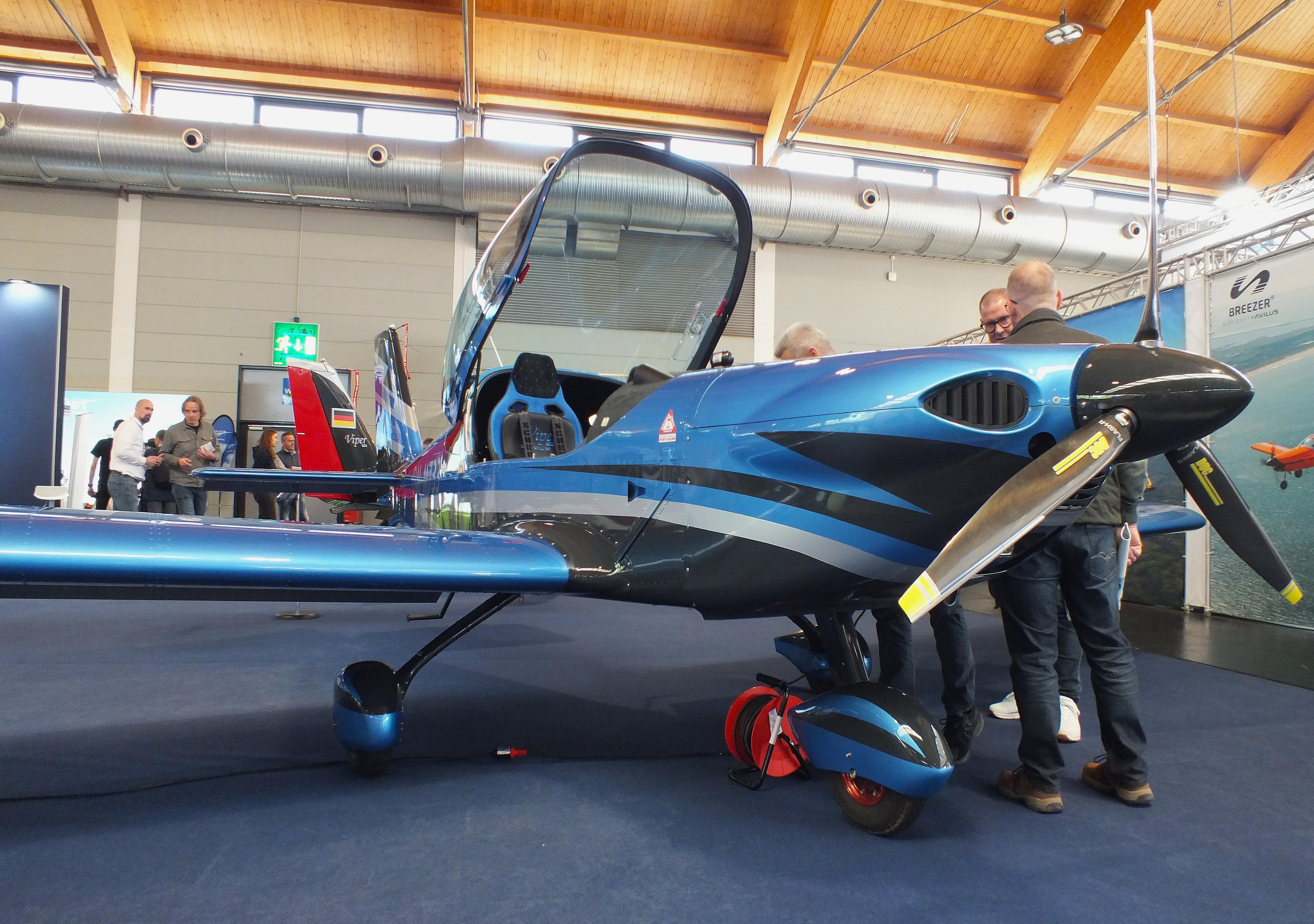 OM-M733 @ EDNY - Tomark Aero Viper SD-4 at the AERO 2026, Friedrichshafen - by iwarnecke