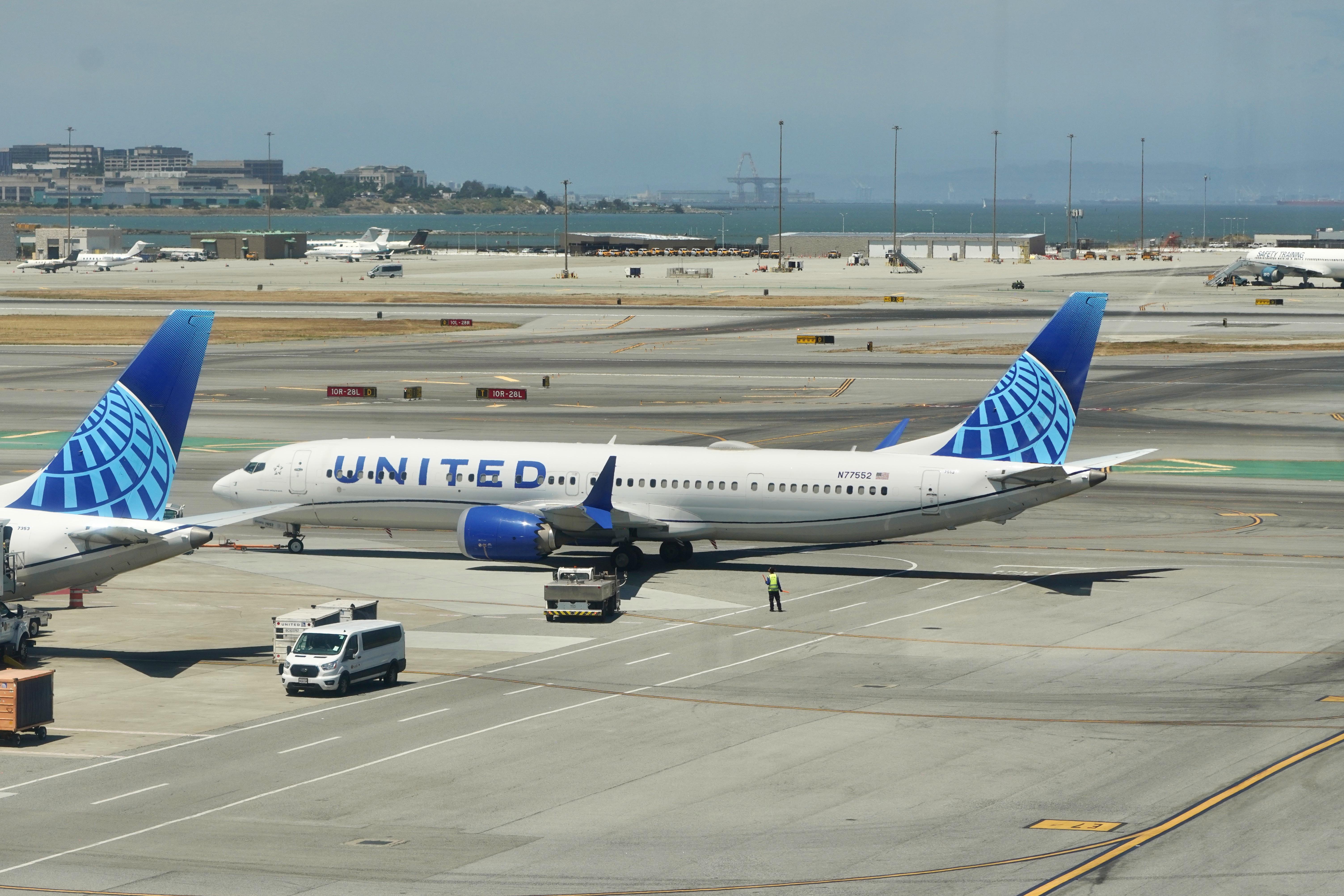 N77552 @ KSFO - Sky Terrace SFO 2026 - by ClaytonEddy