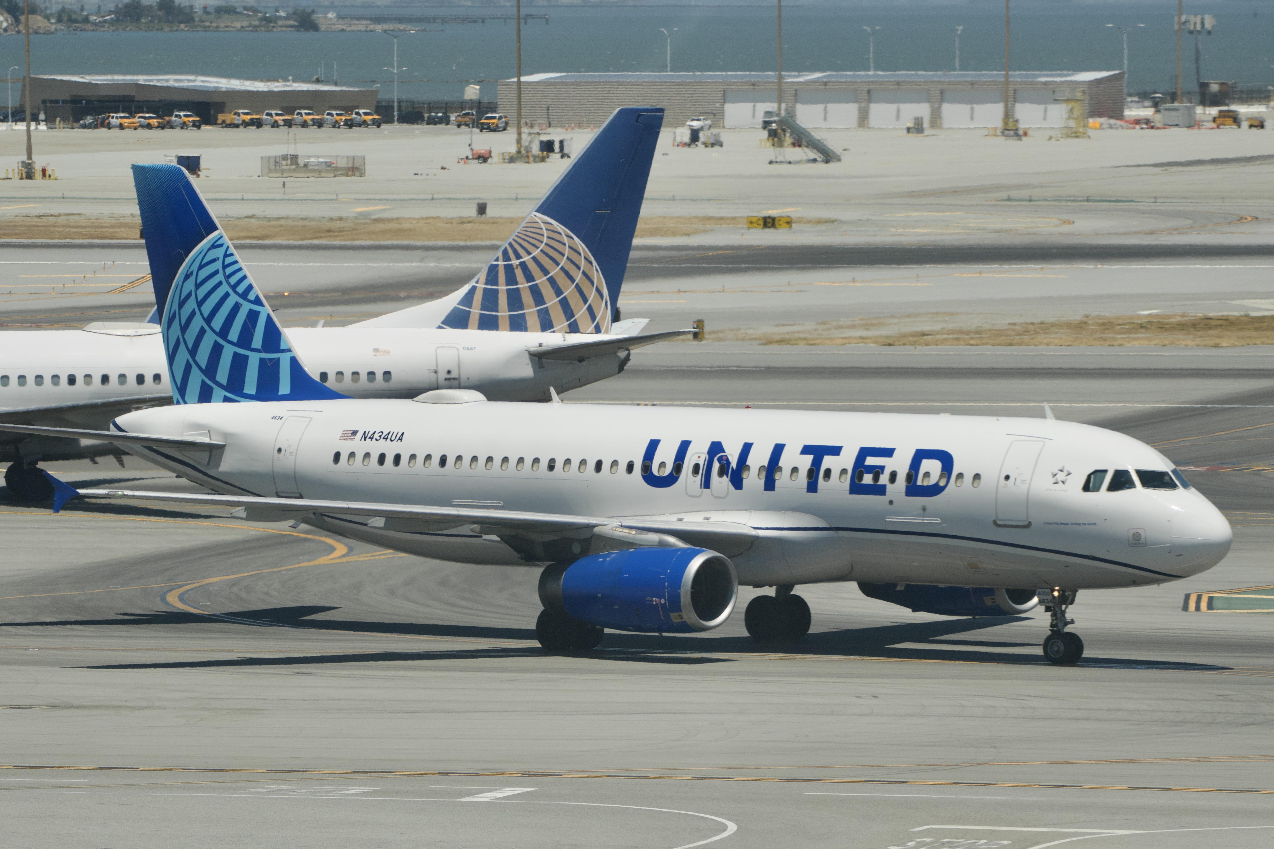 N434UA photo, click to enlarge