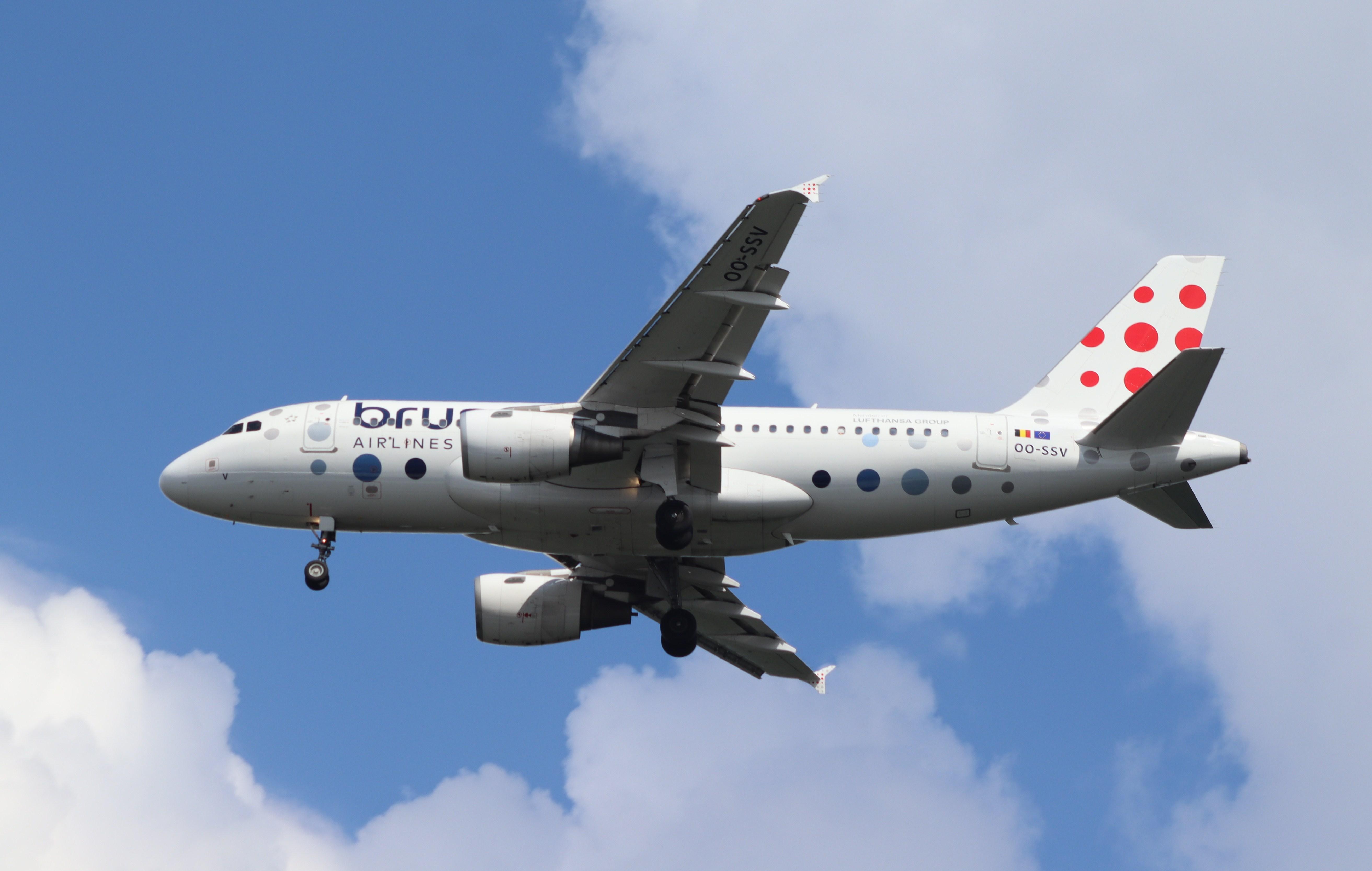 OO-SSV @ EDDF - Airbus A319-111 - by MarkPasqualino