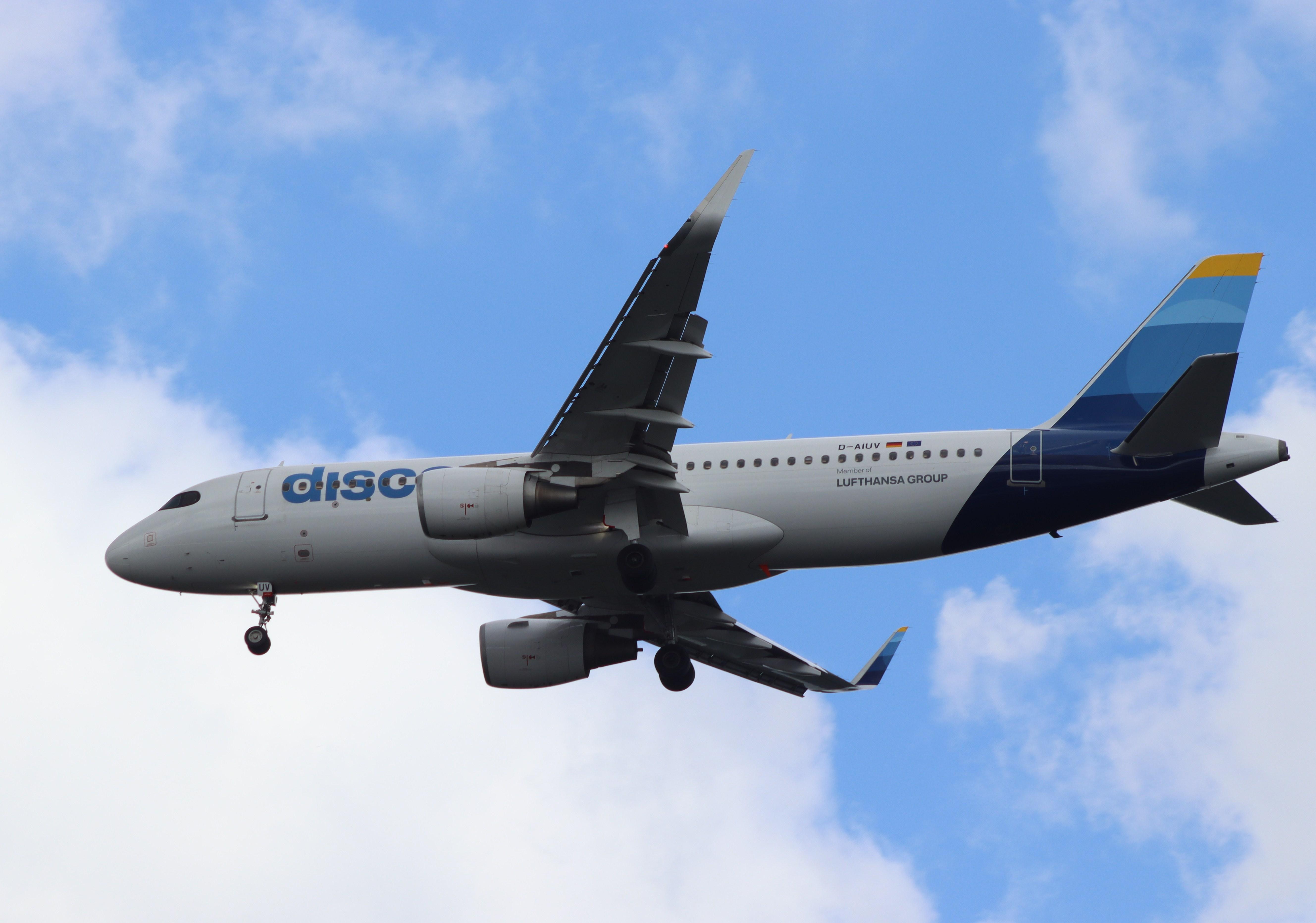 D-AIUV photo, click to enlarge