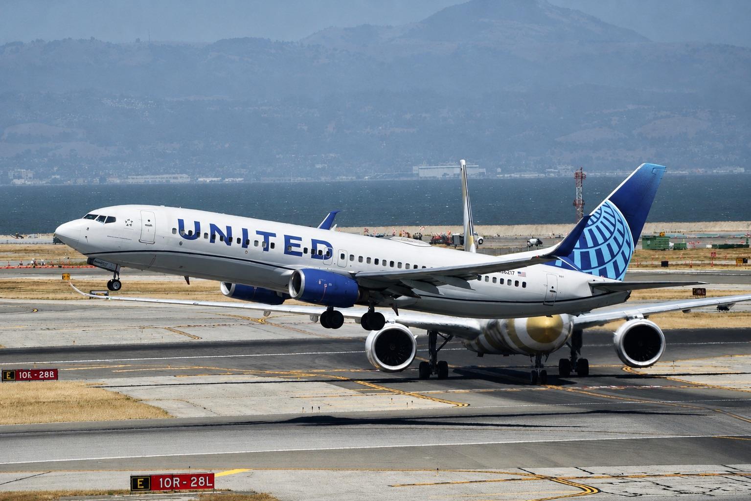 N16217 @ KSFO - Sky Terrace SFO 2026 - by ClaytonEddy