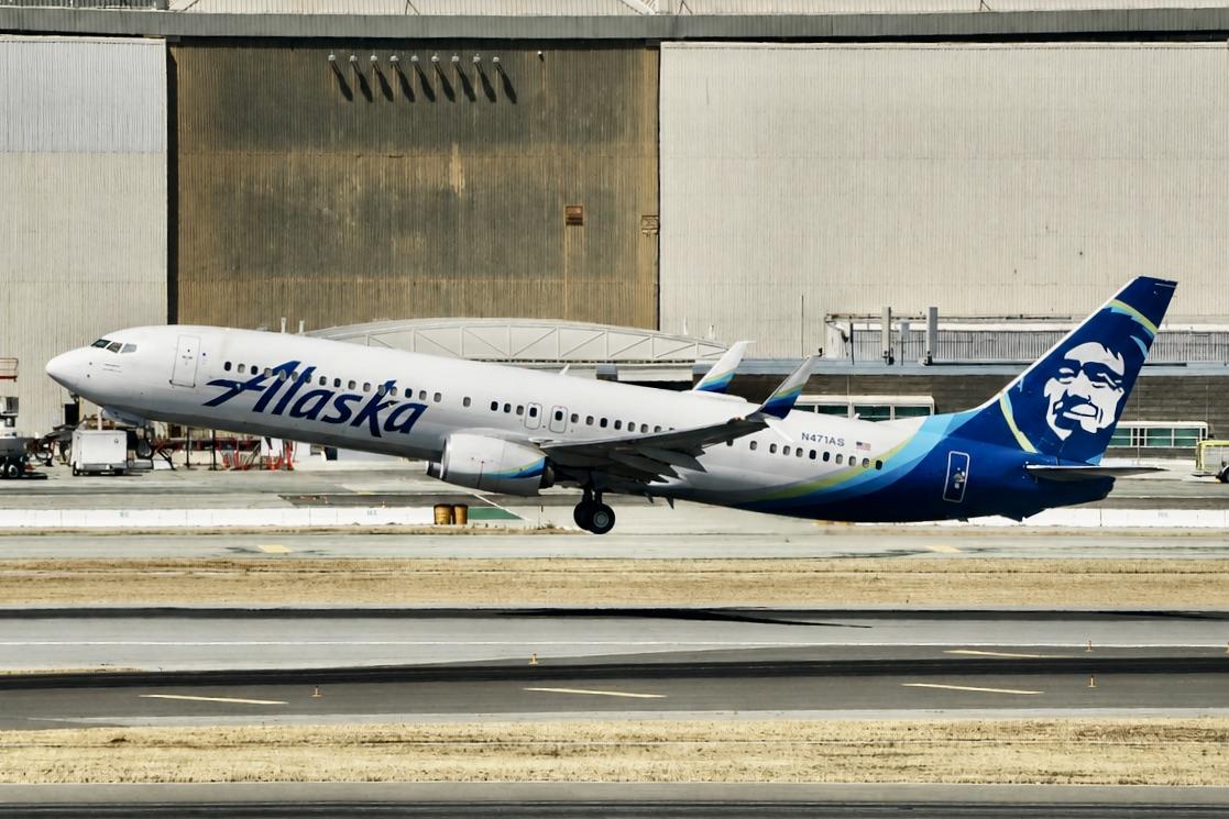N471AS @ KSFO - Sky Terrace SFO 2026 - by ClaytonEddy