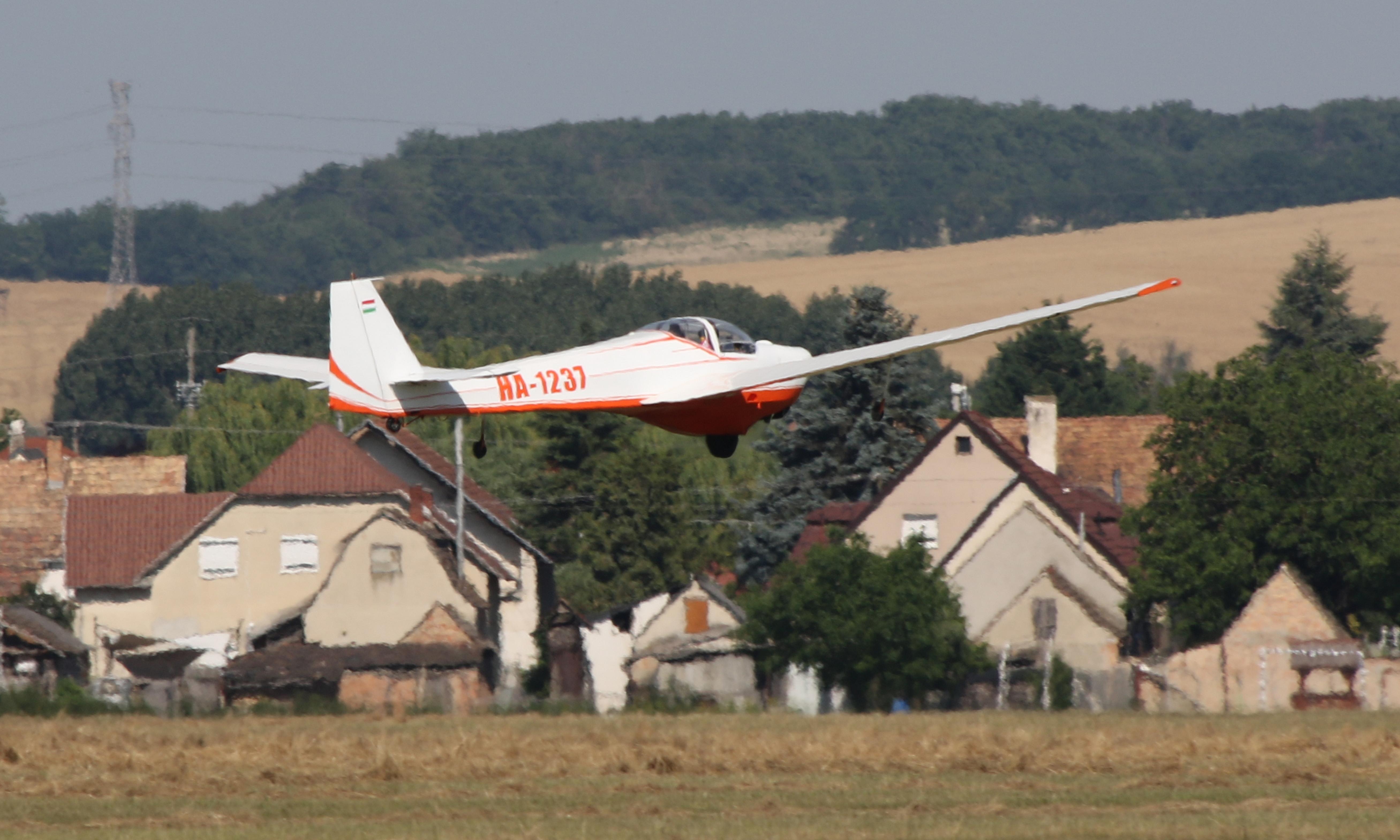 HA-1237 photo, click to enlarge