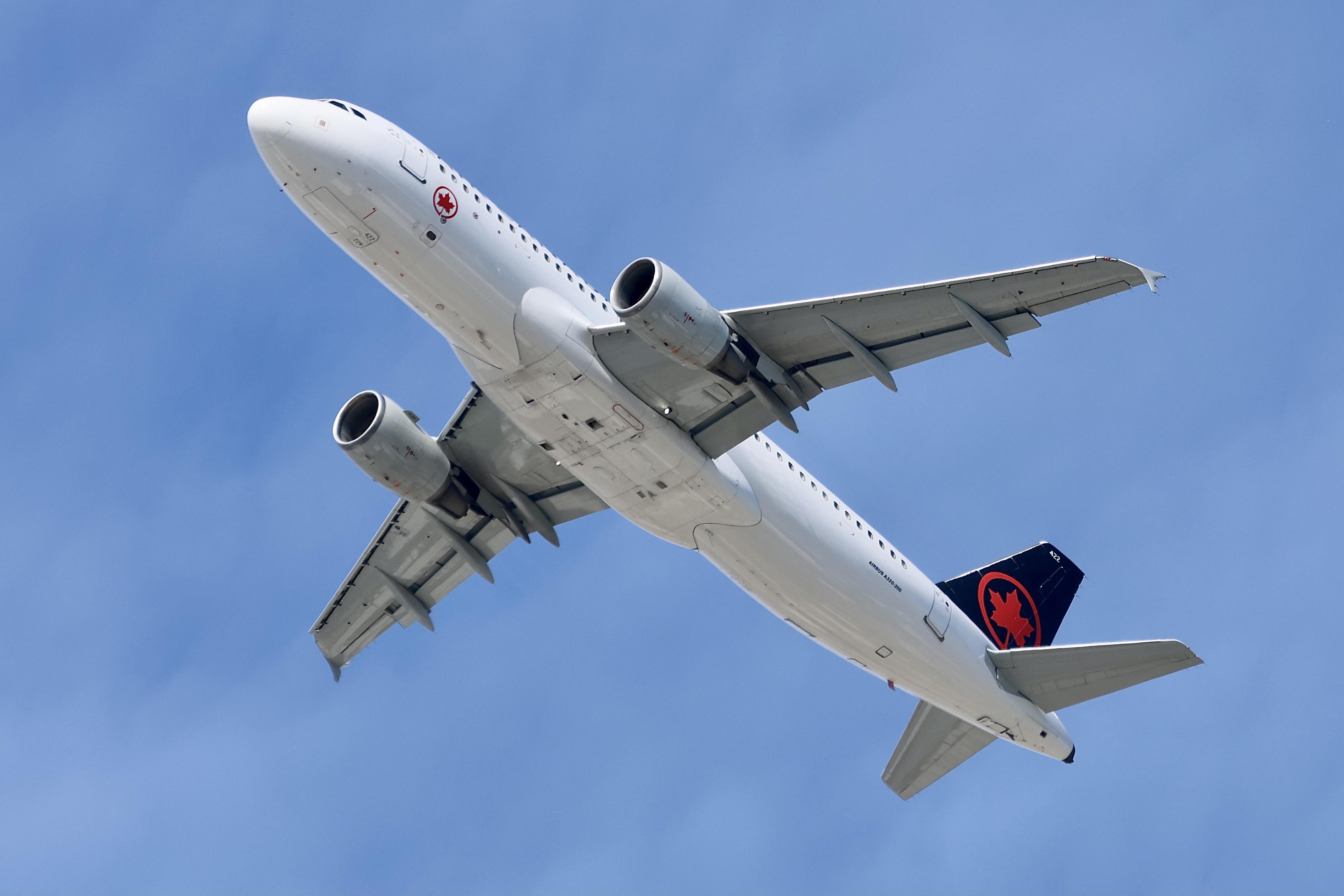 C-FDGQ photo, click to enlarge