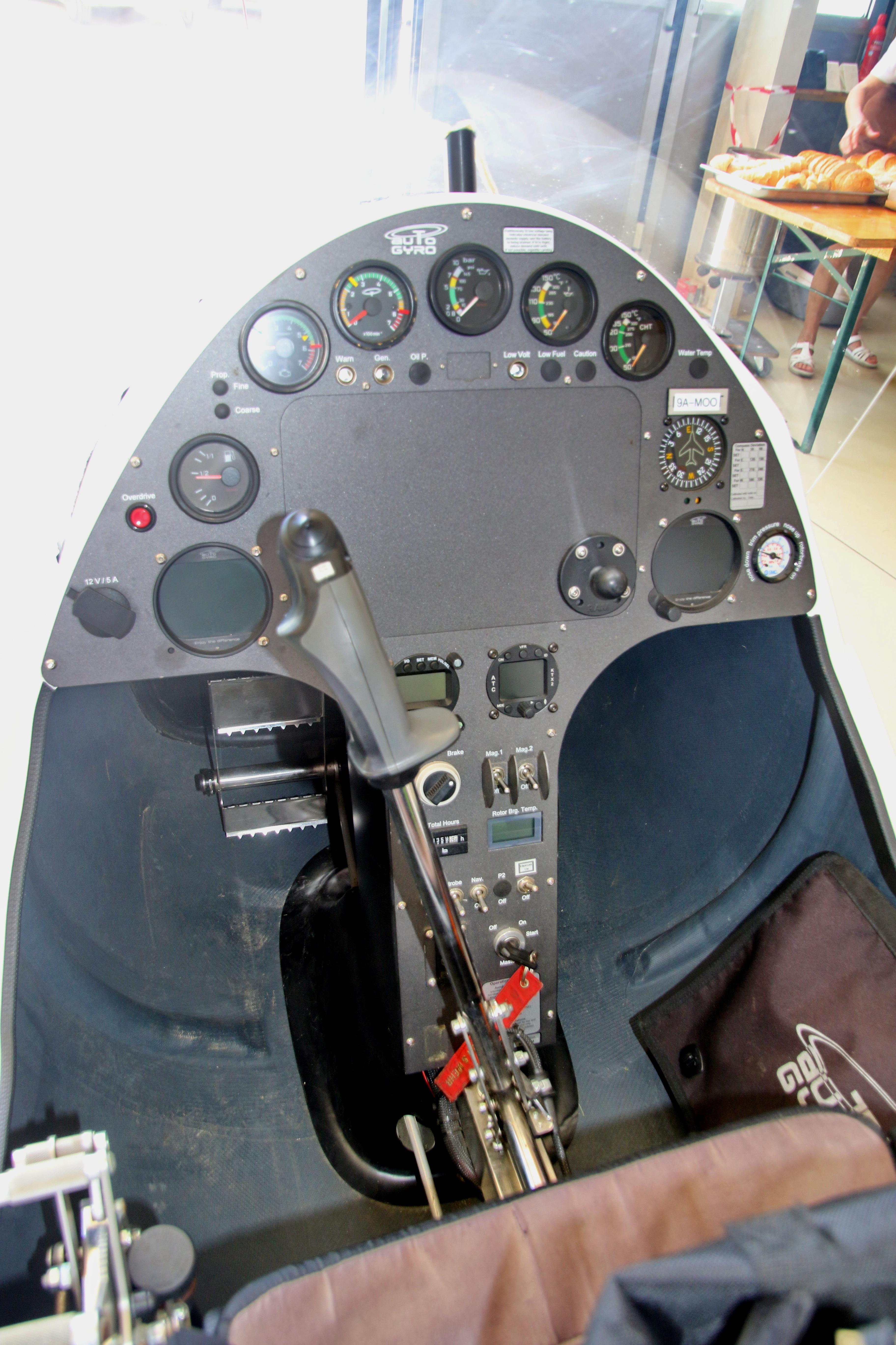 9A-MOO photo, click to enlarge