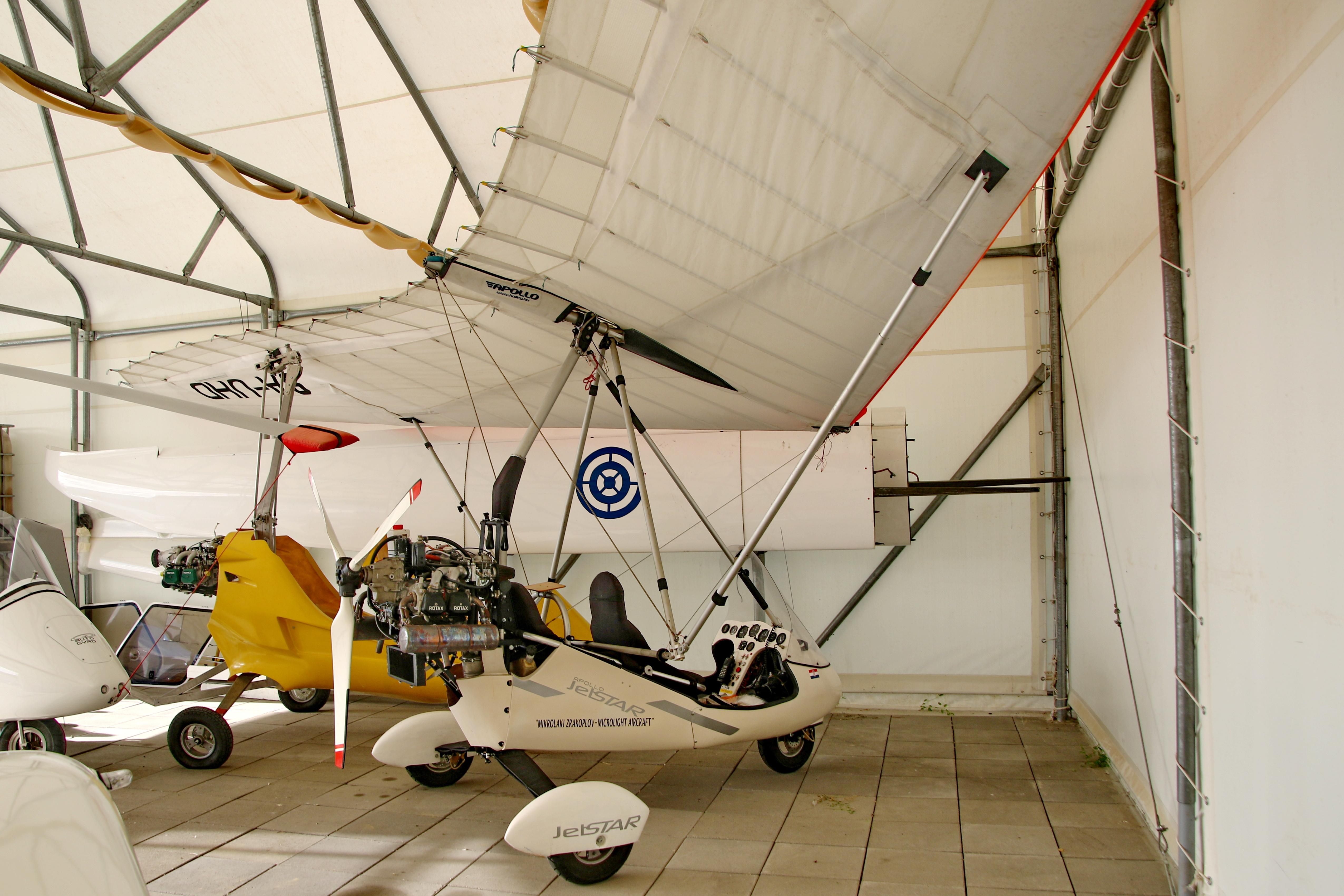 9A-UHD photo, click to enlarge