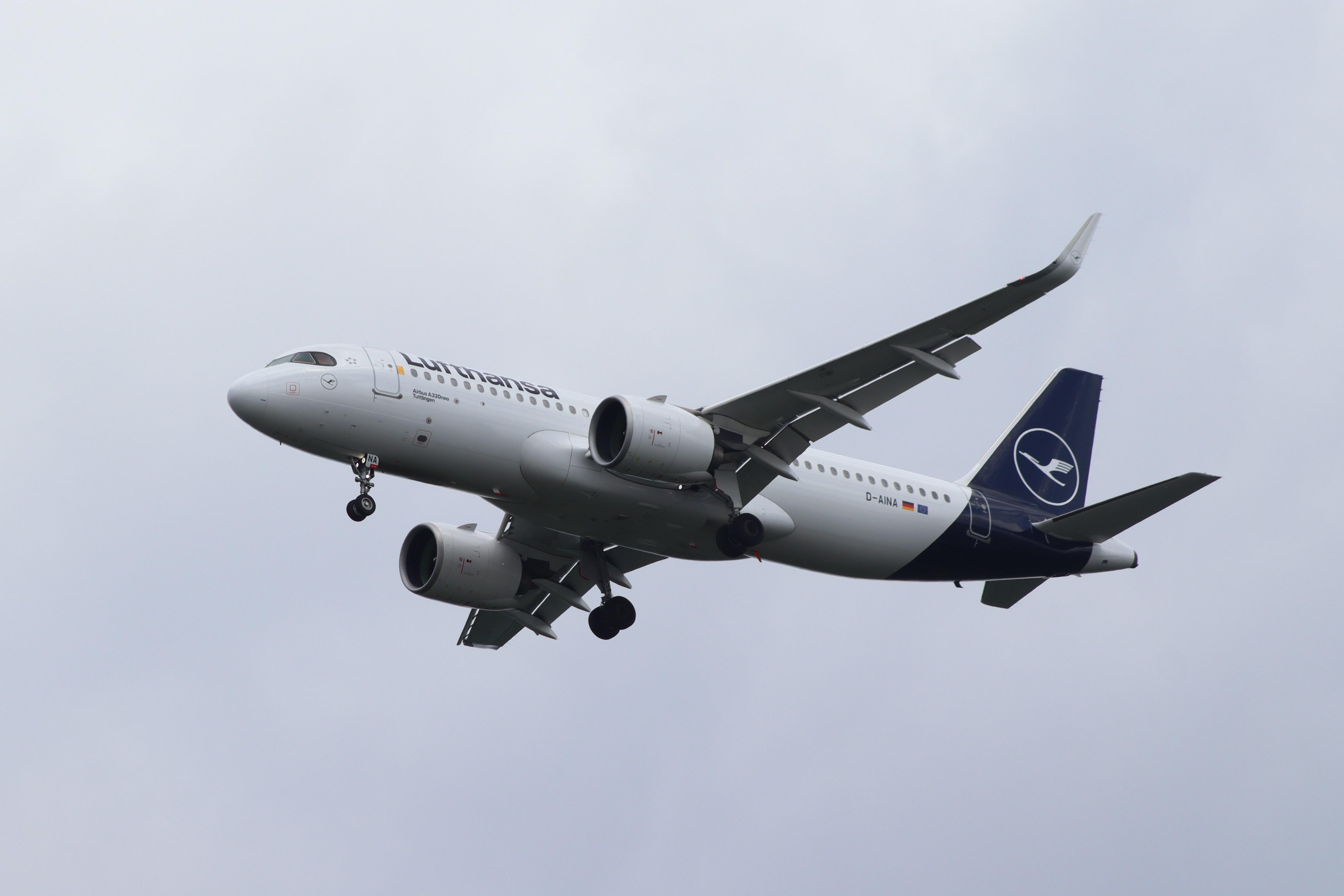 D-AINA @ EDDF - Airbus A320-271N - by MarkPasqualino