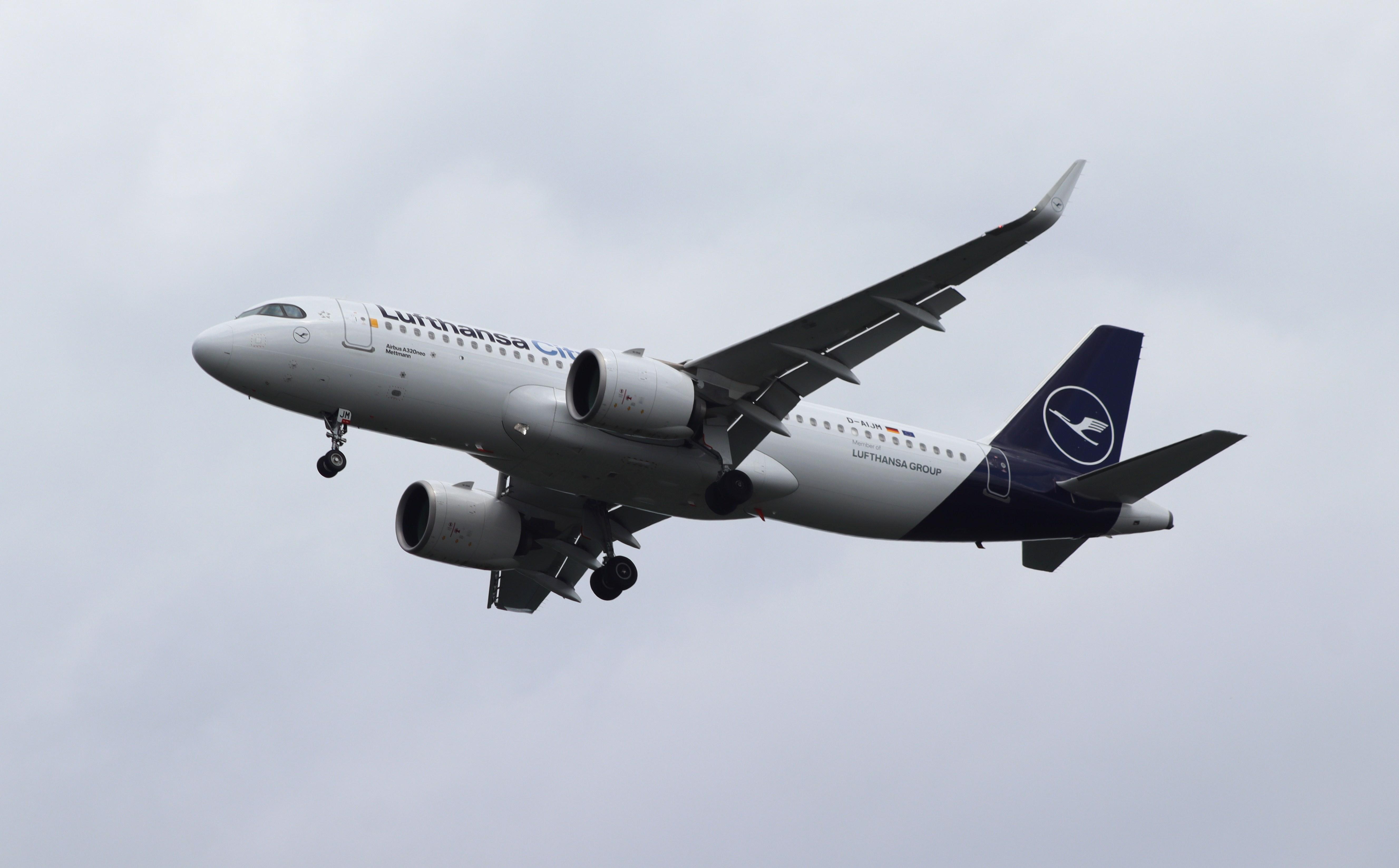D-AIJM @ EDDF - Airbus A320-271N - by MarkPasqualino