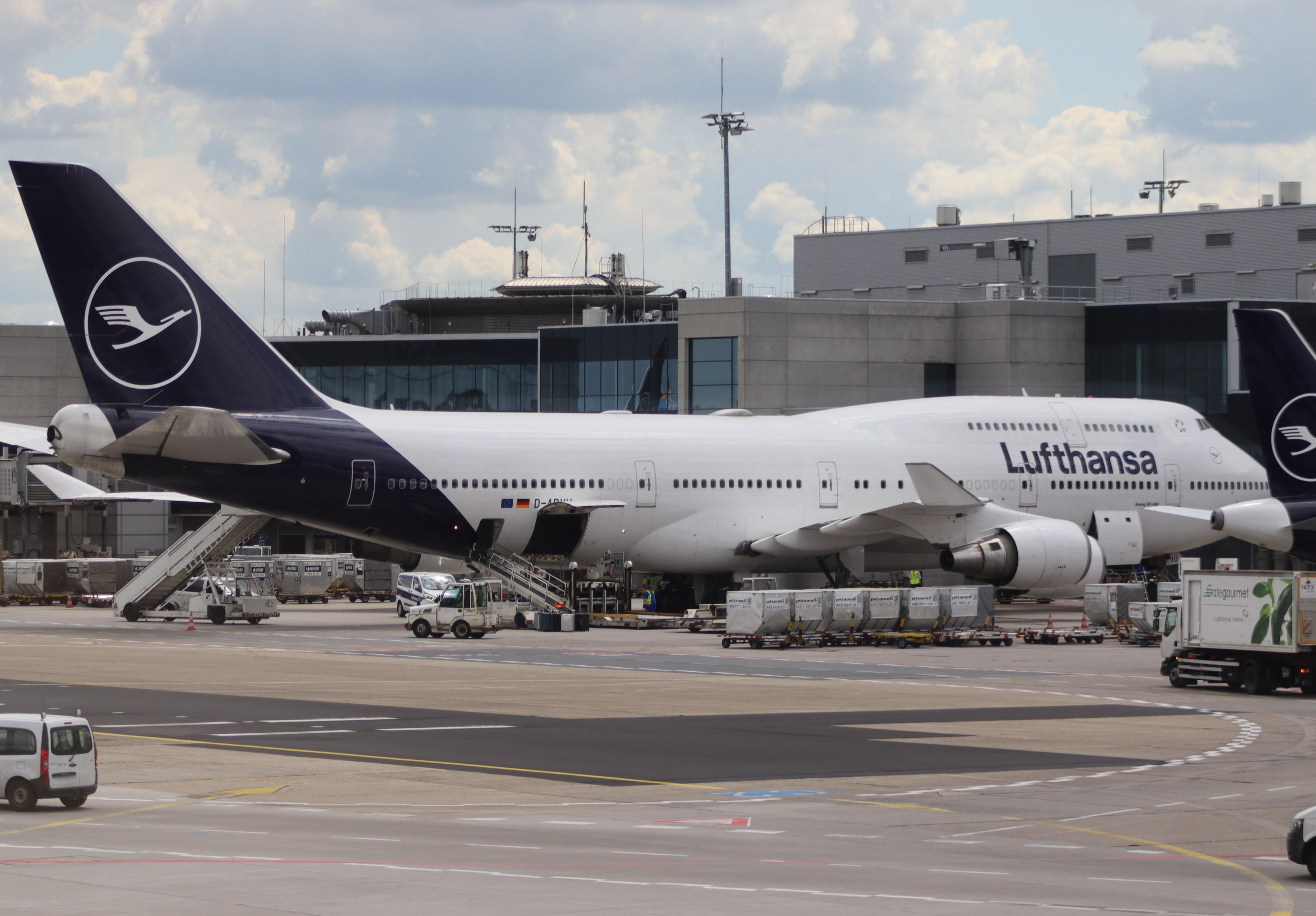 D-ABVU photo, click to enlarge