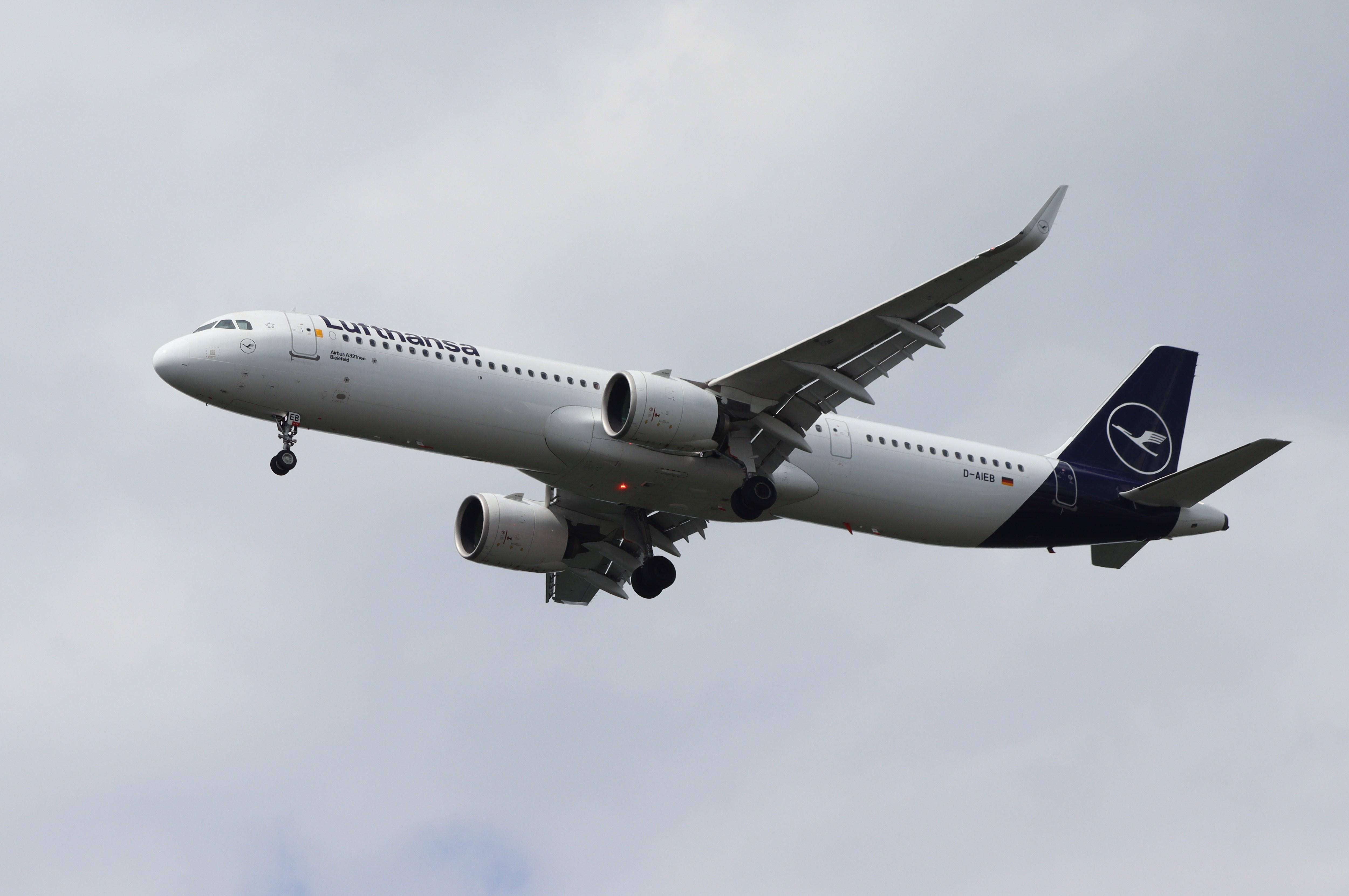 D-AIEB @ EDDF - Airbus A321-271NX - by MarkPasqualino