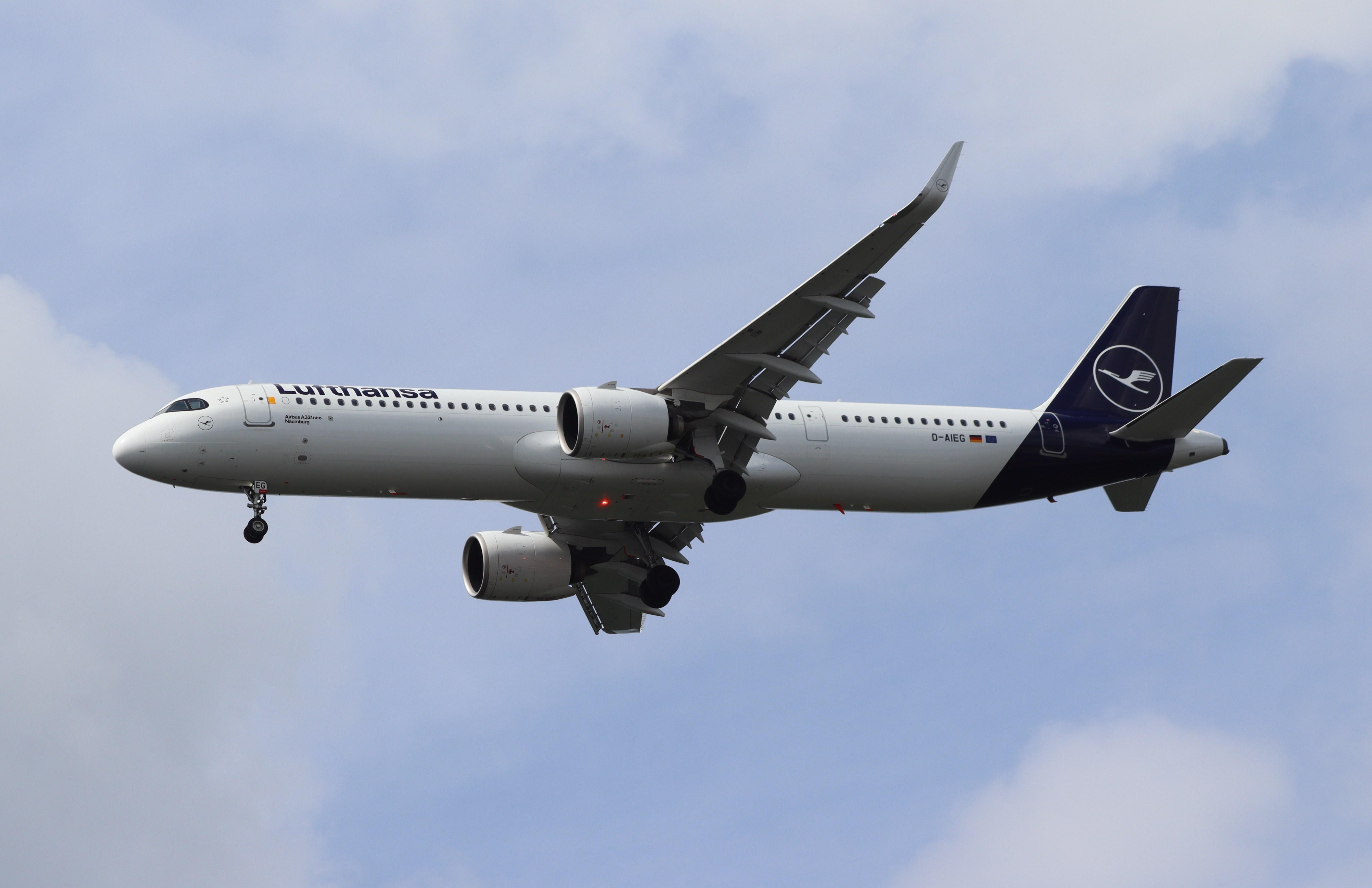 D-AIEG @ EDDF - Airbus A321-271NX - by MarkPasqualino