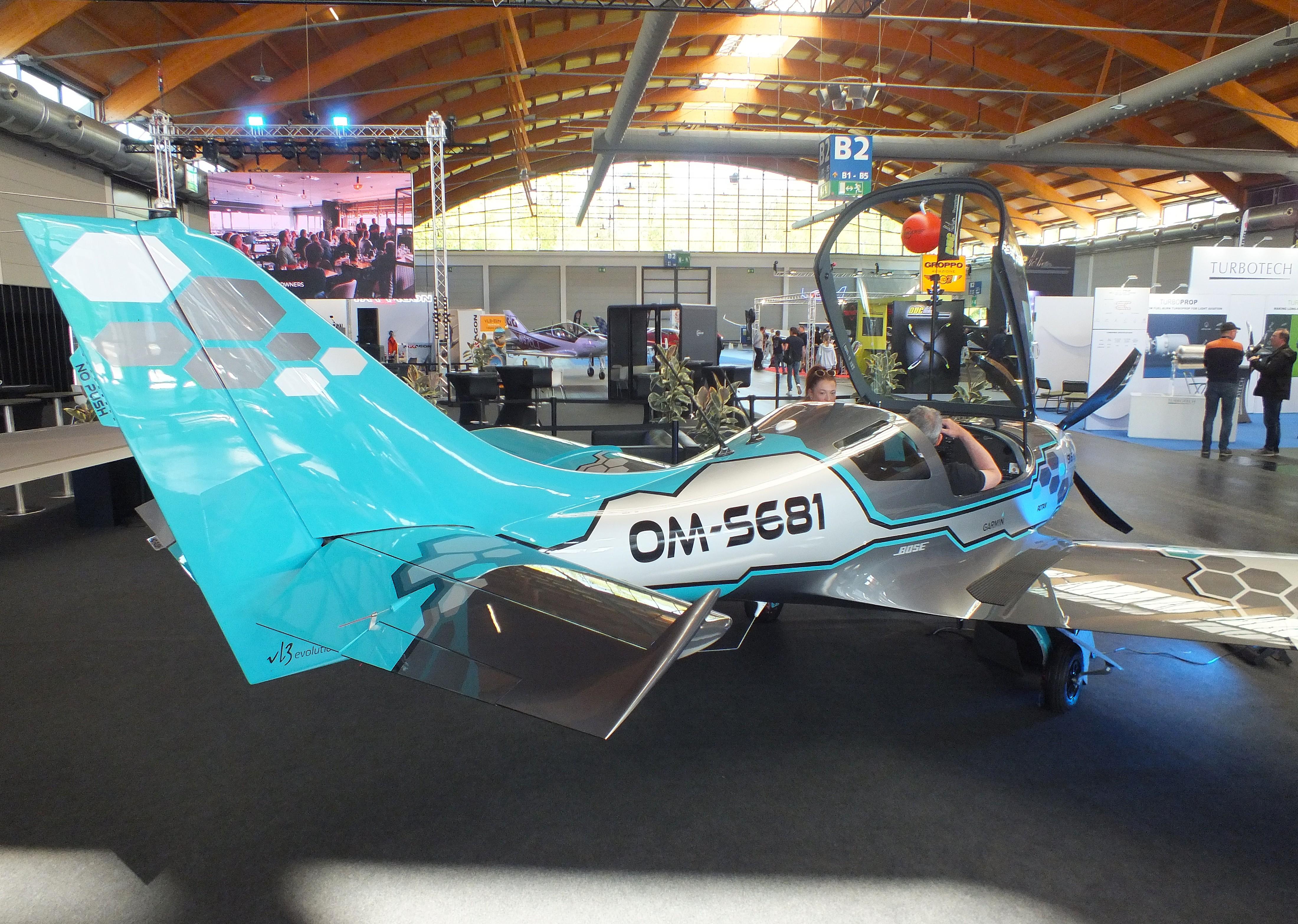OM-S681 photo, click to enlarge