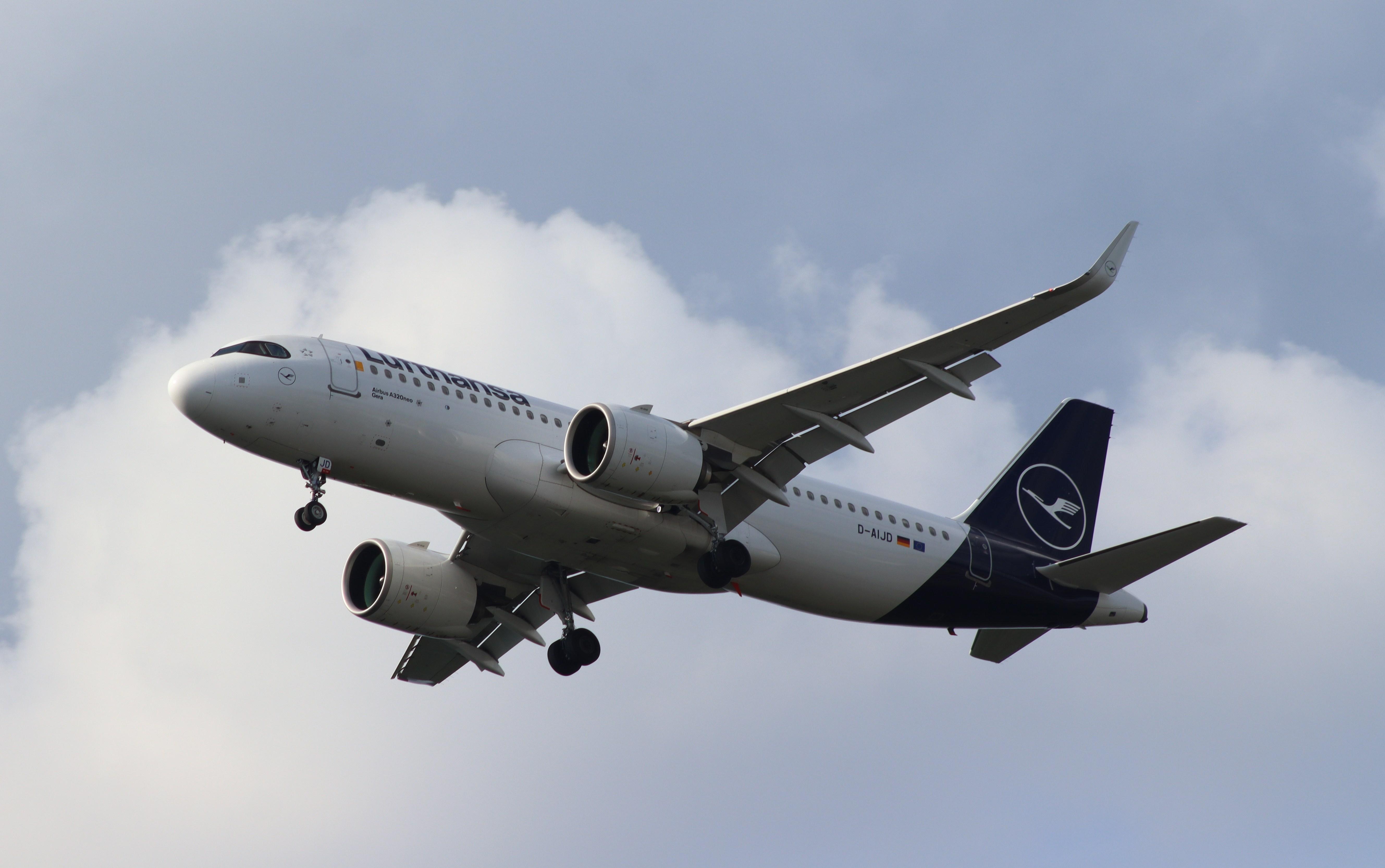 D-AIJD @ EDDF - Airbus A320-271N - by MarkPasqualino