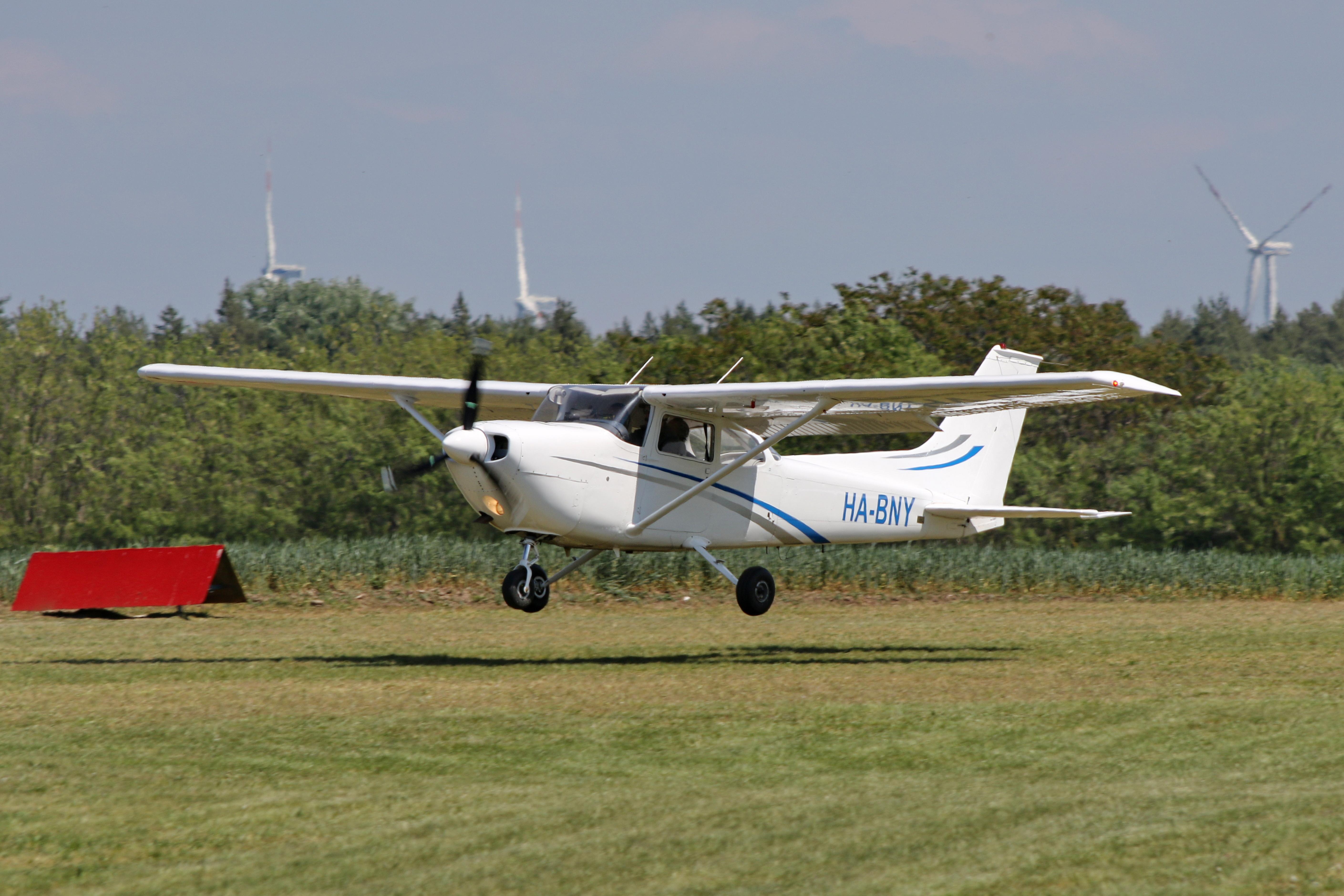 HA-BNY photo, click to enlarge