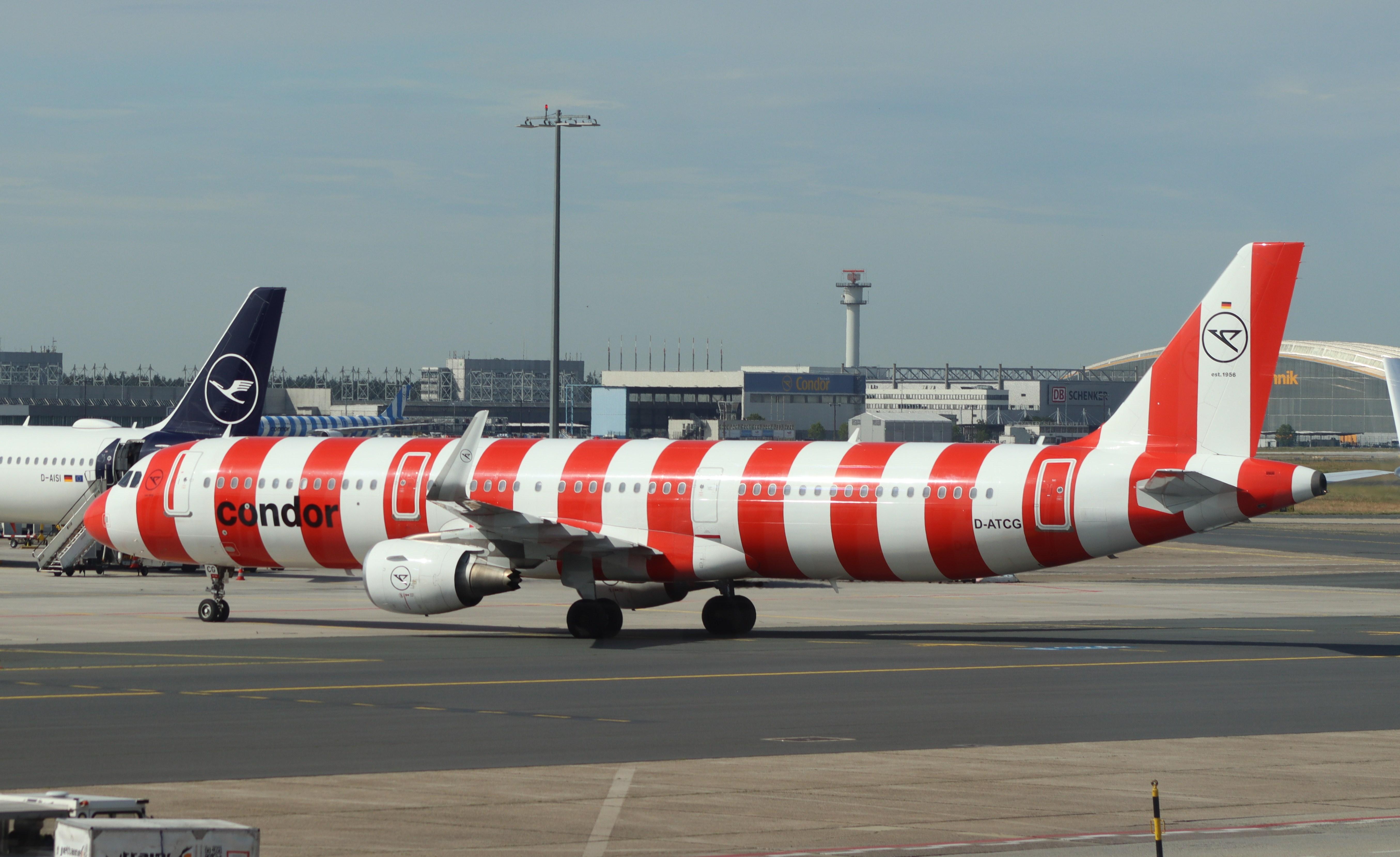 D-ATCG @ EDDF - Airbus A321-211 - by MarkPasqualino