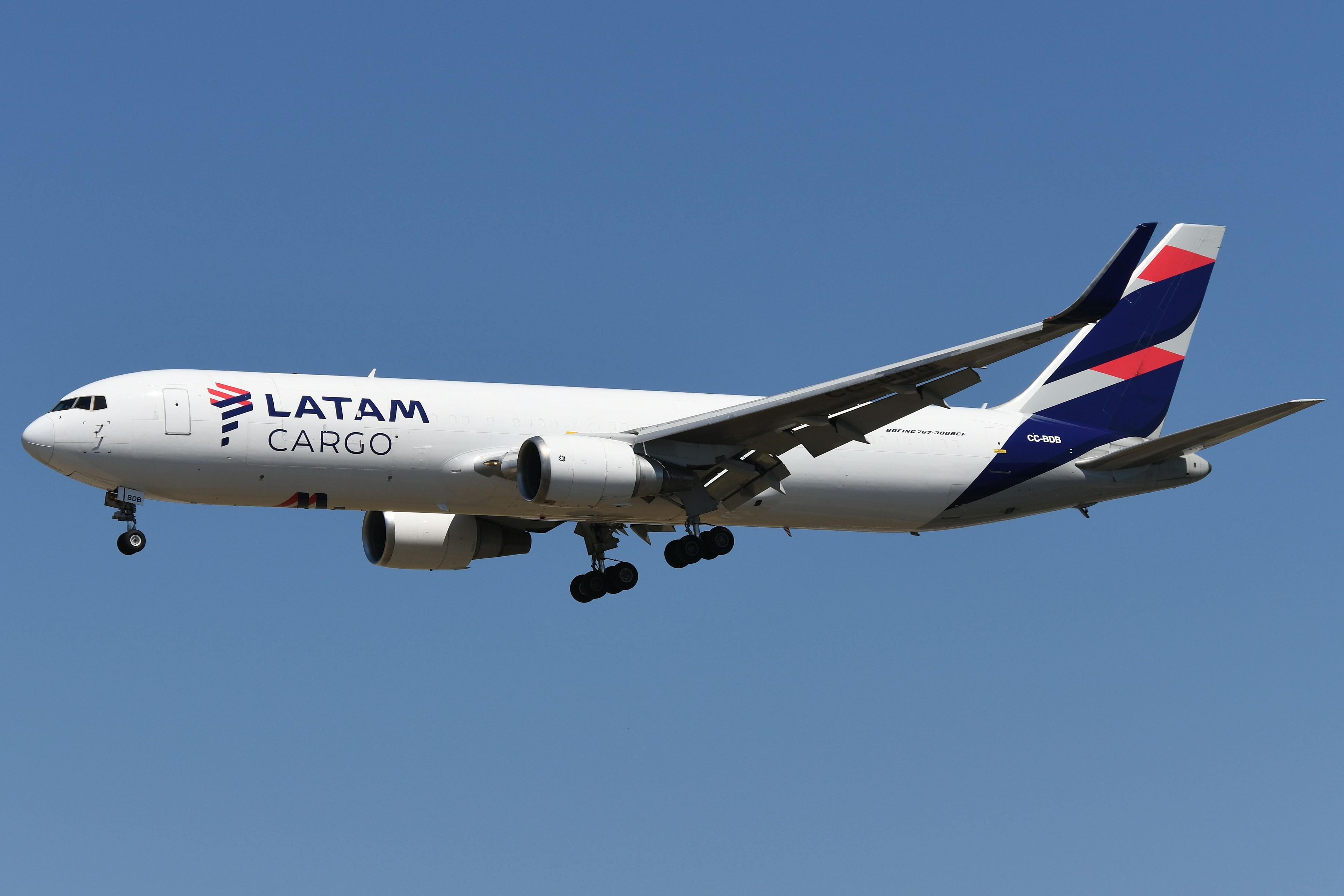 CC-BDB @ EDDF - Latam B763F arriving from BRU - by FerryPNL