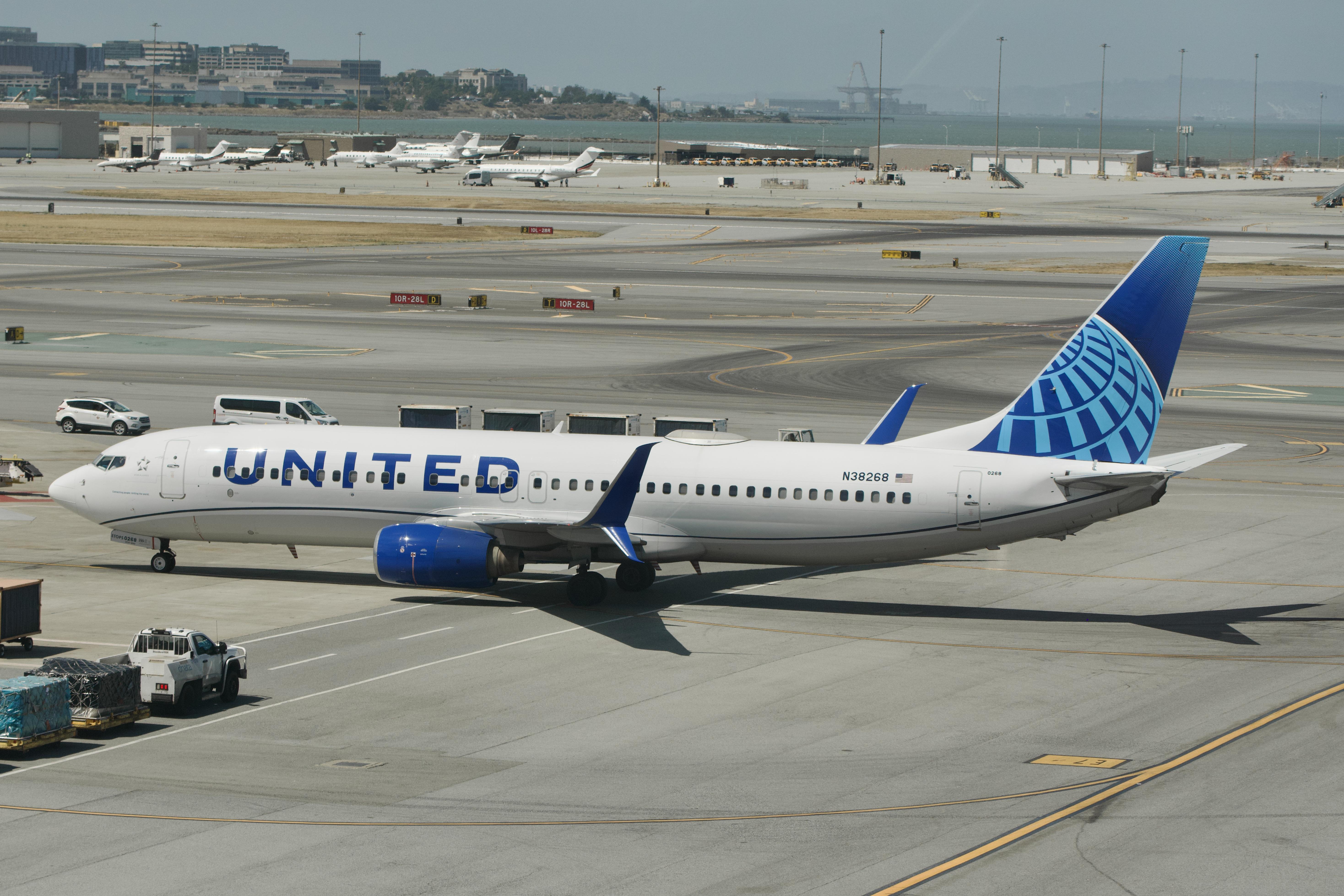 N38268 @ KSFO - Sky Terrace SFO 2026 - by ClaytonEddy