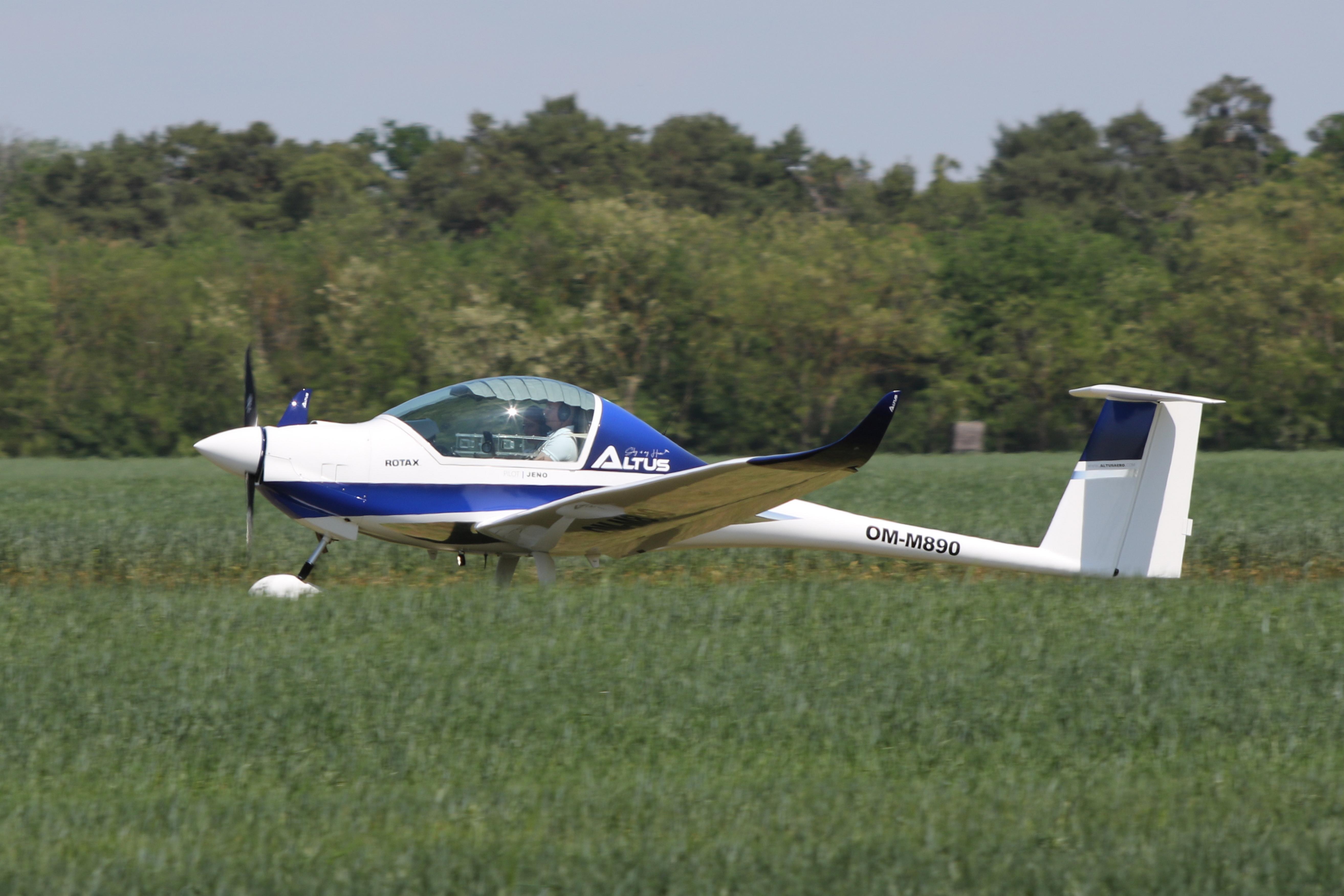 OM-M890 @ LHBY - LHBY - Böny Airport, Hungary - by AttilaGroszvald/Groszi