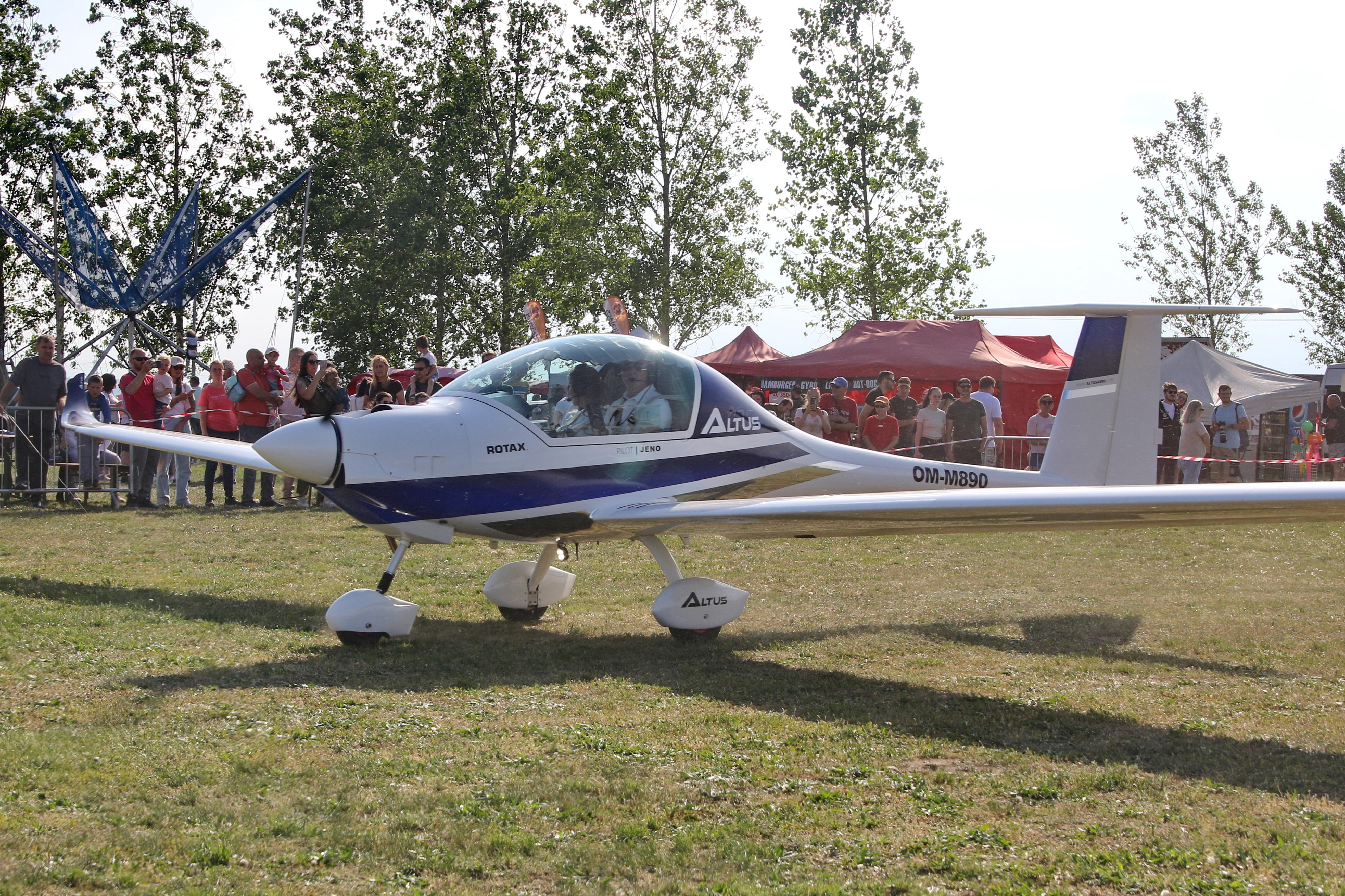 OM-M890 @ LHBY - LHBY - Böny Airport, Hungary - by AttilaGroszvald/Groszi