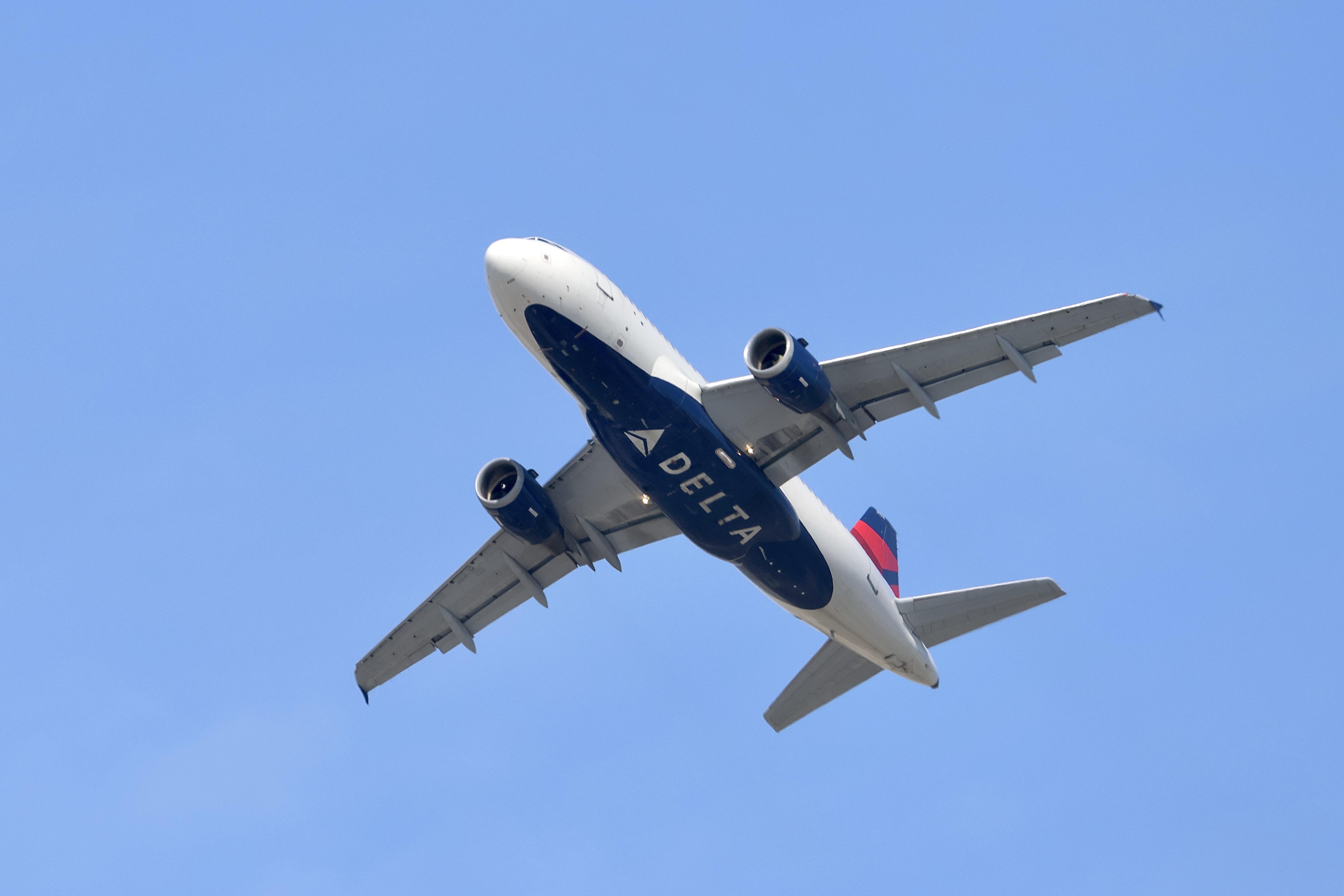 N352NB photo, click to enlarge