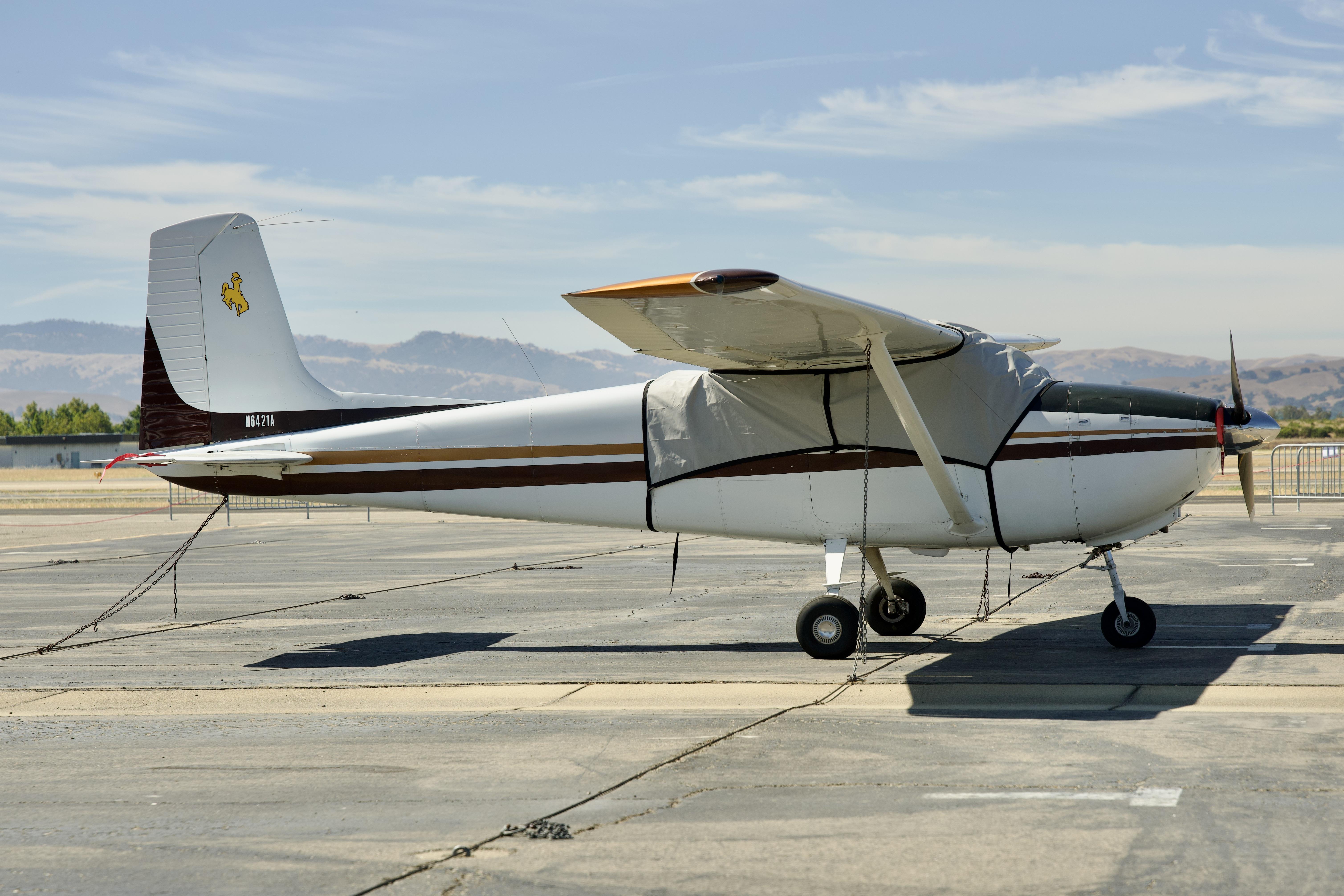 N6421A photo, click to enlarge