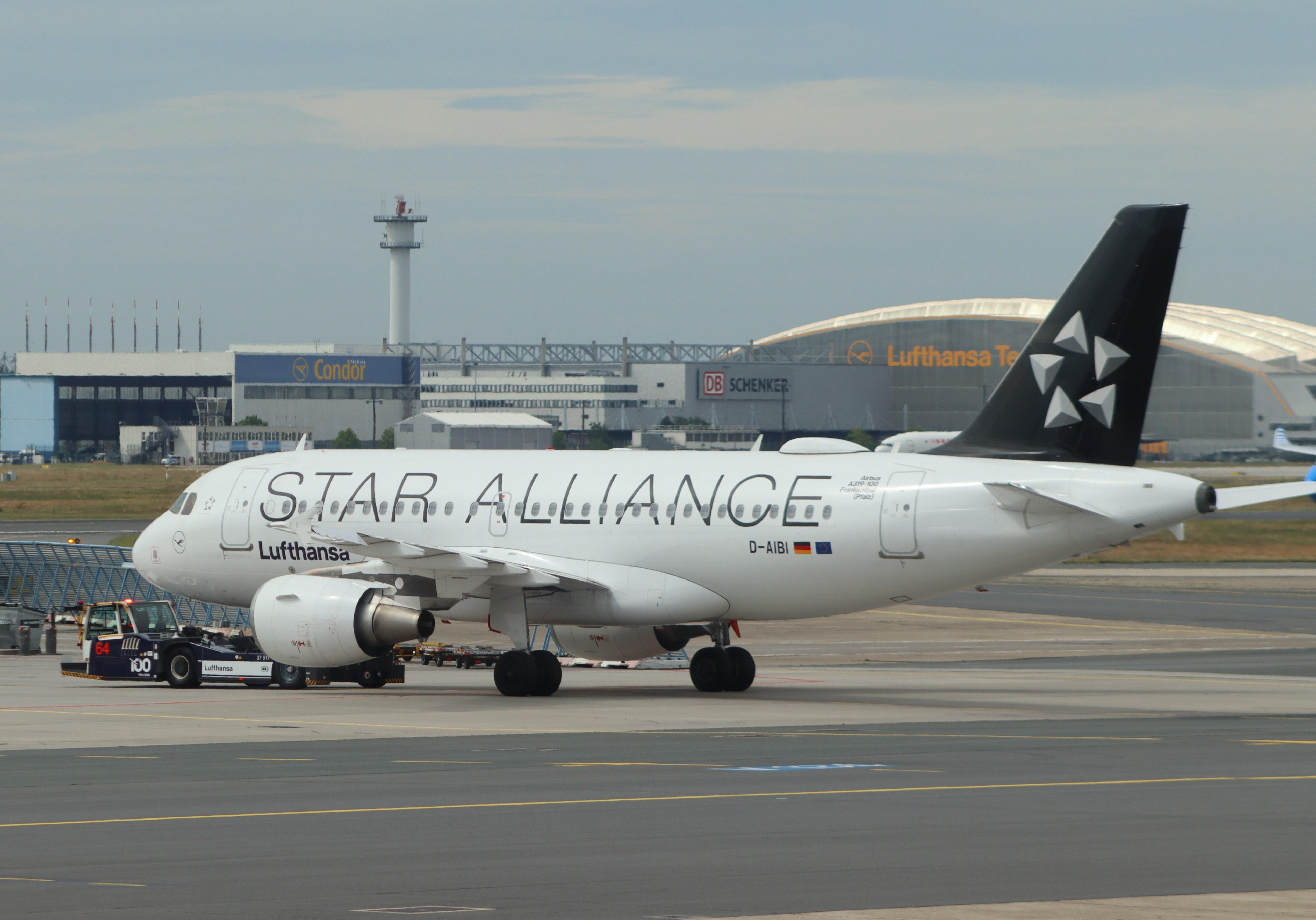 D-AIBI @ EDDF - Airbus A319-112 - by MarkPasqualino