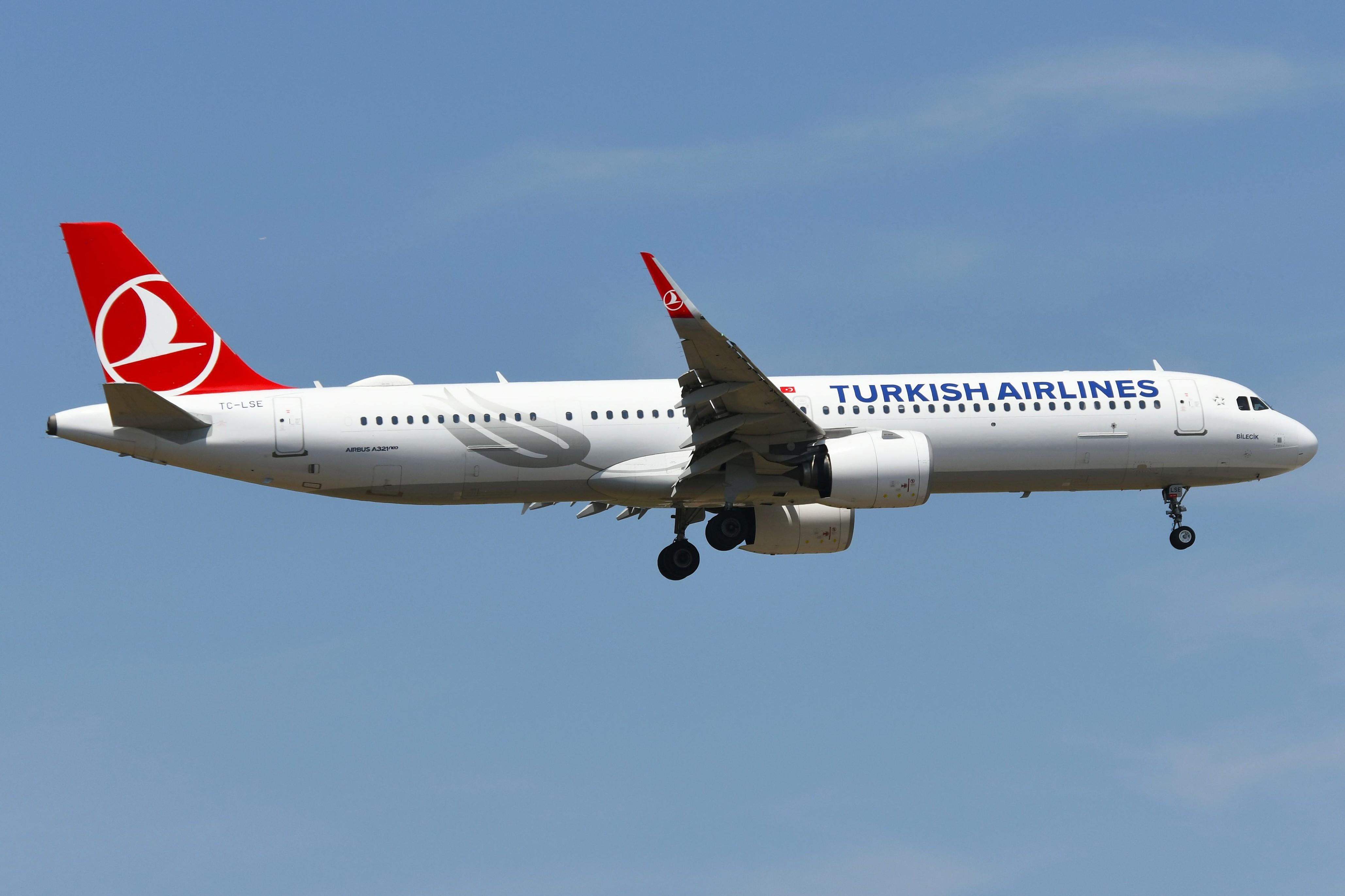 TC-LSE @ EDDF - Arrival of Turkish A321N - by FerryPNL