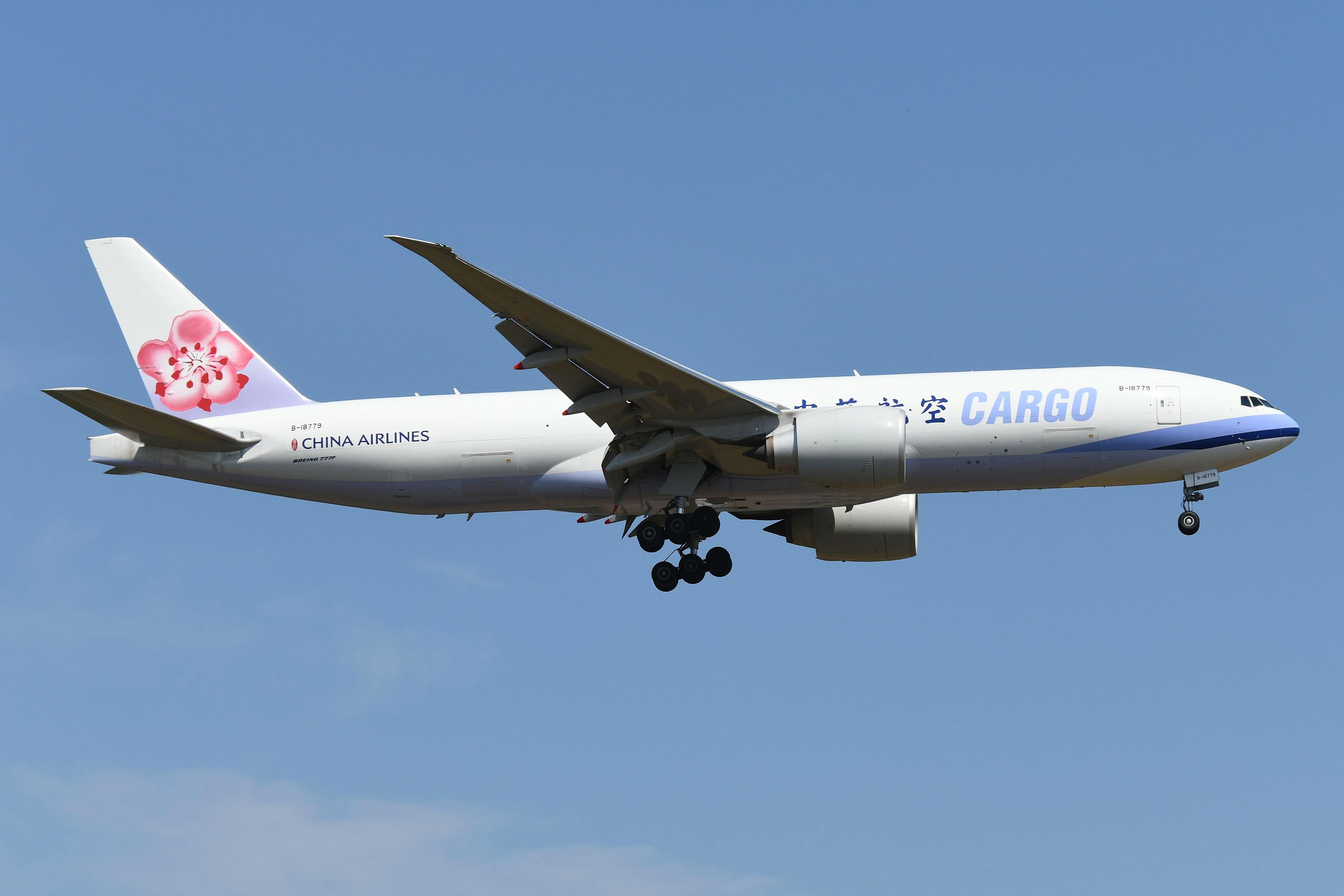B-18779 @ EDDF - China Airlines Cargo B772F on short final - by FerryPNL