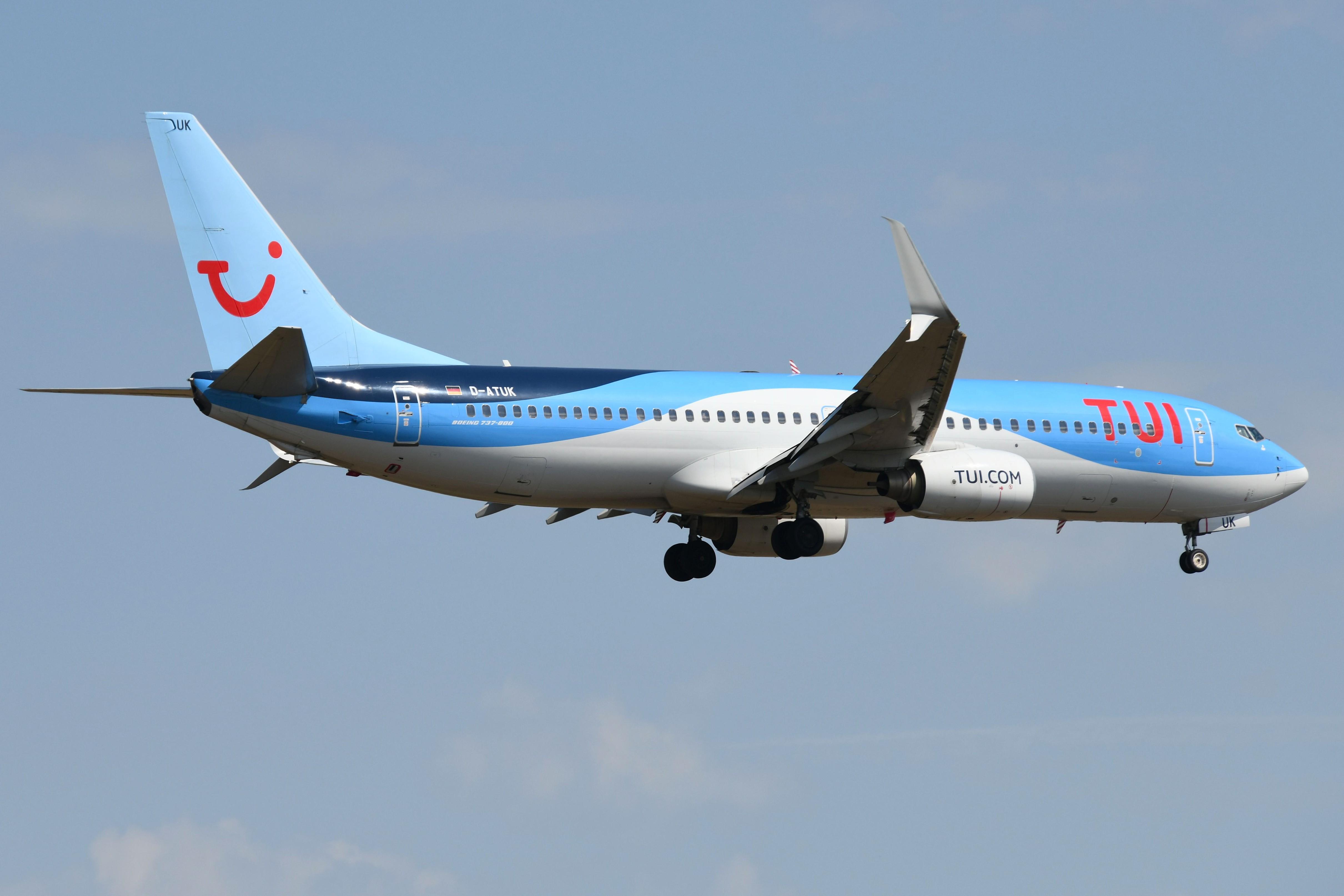 D-ATUK @ EDDF - TUI B738 - by FerryPNL