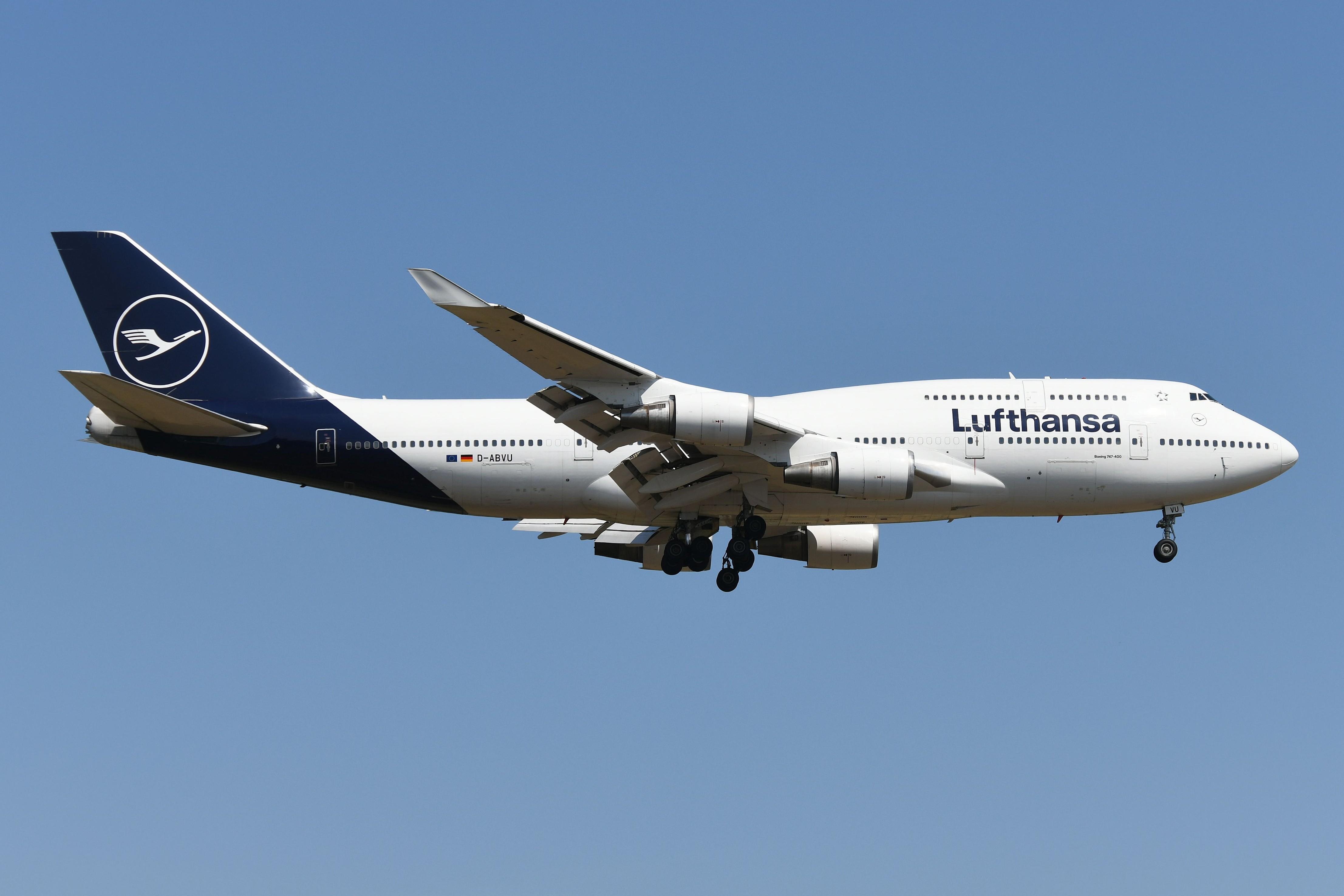 D-ABVU @ EDDF - LH B744 landing  - by FerryPNL