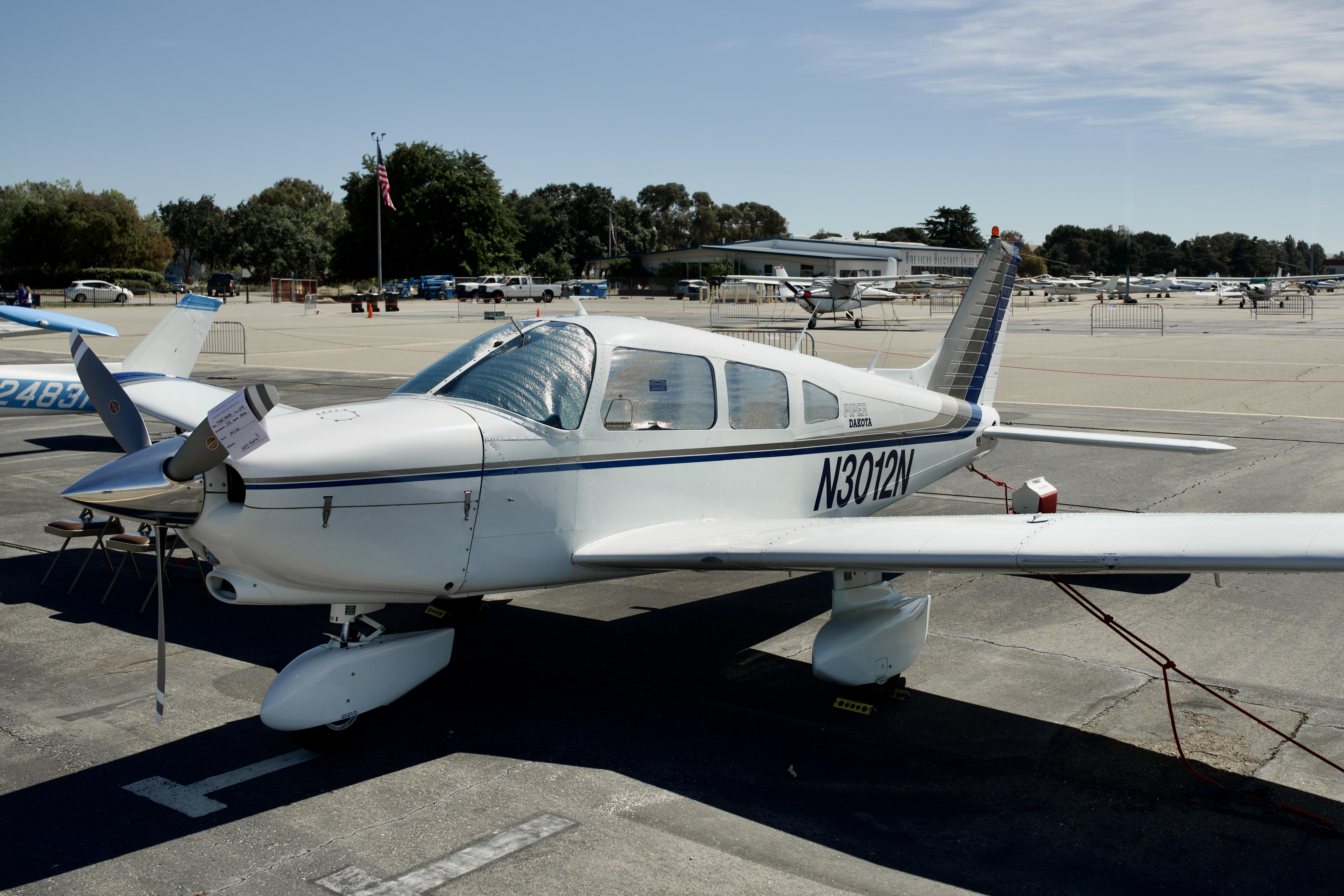 N3012N photo, click to enlarge
