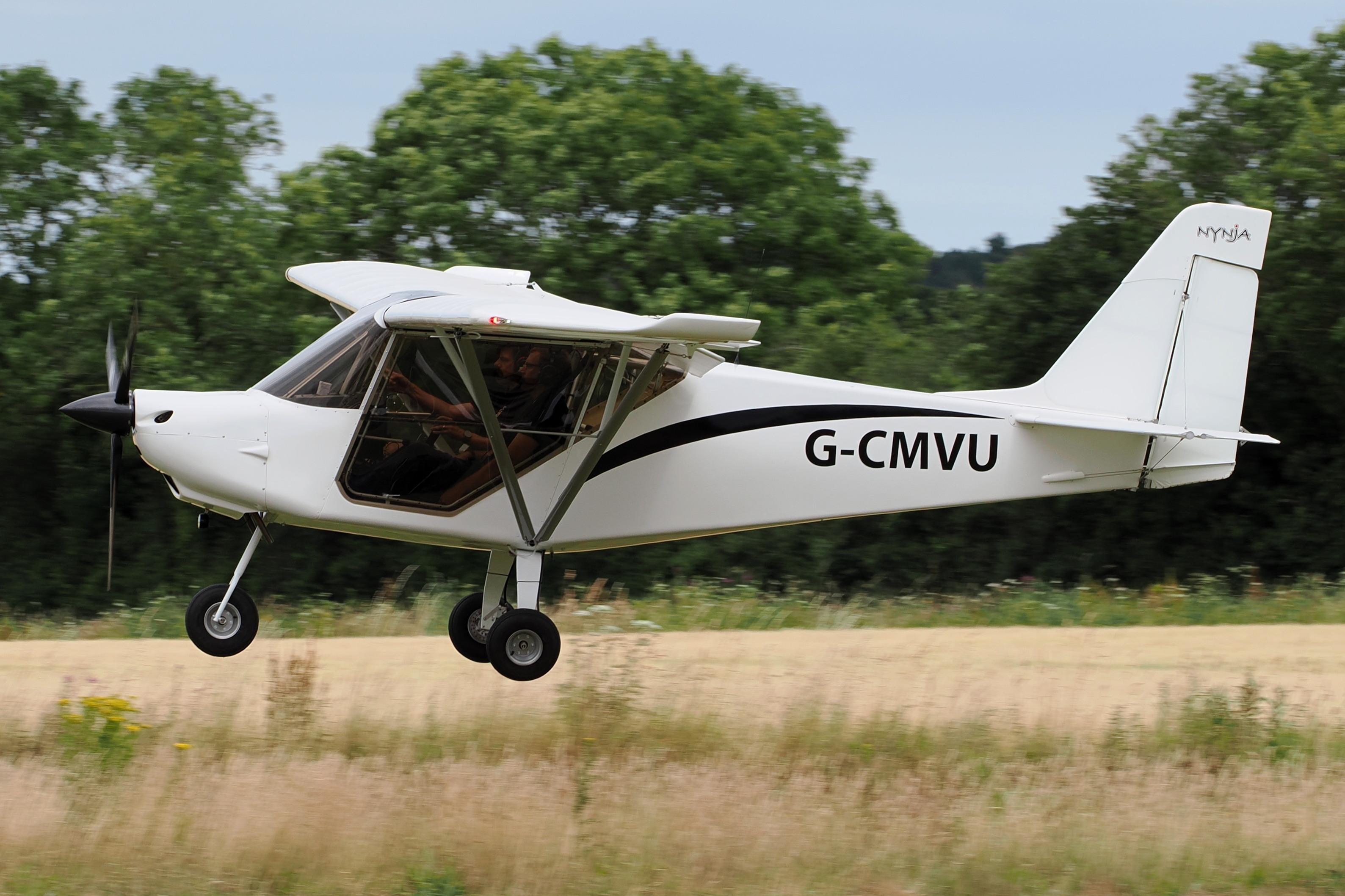 G-CMVU @ X3CX - Landing at Northrepps. - by Graham Reeve