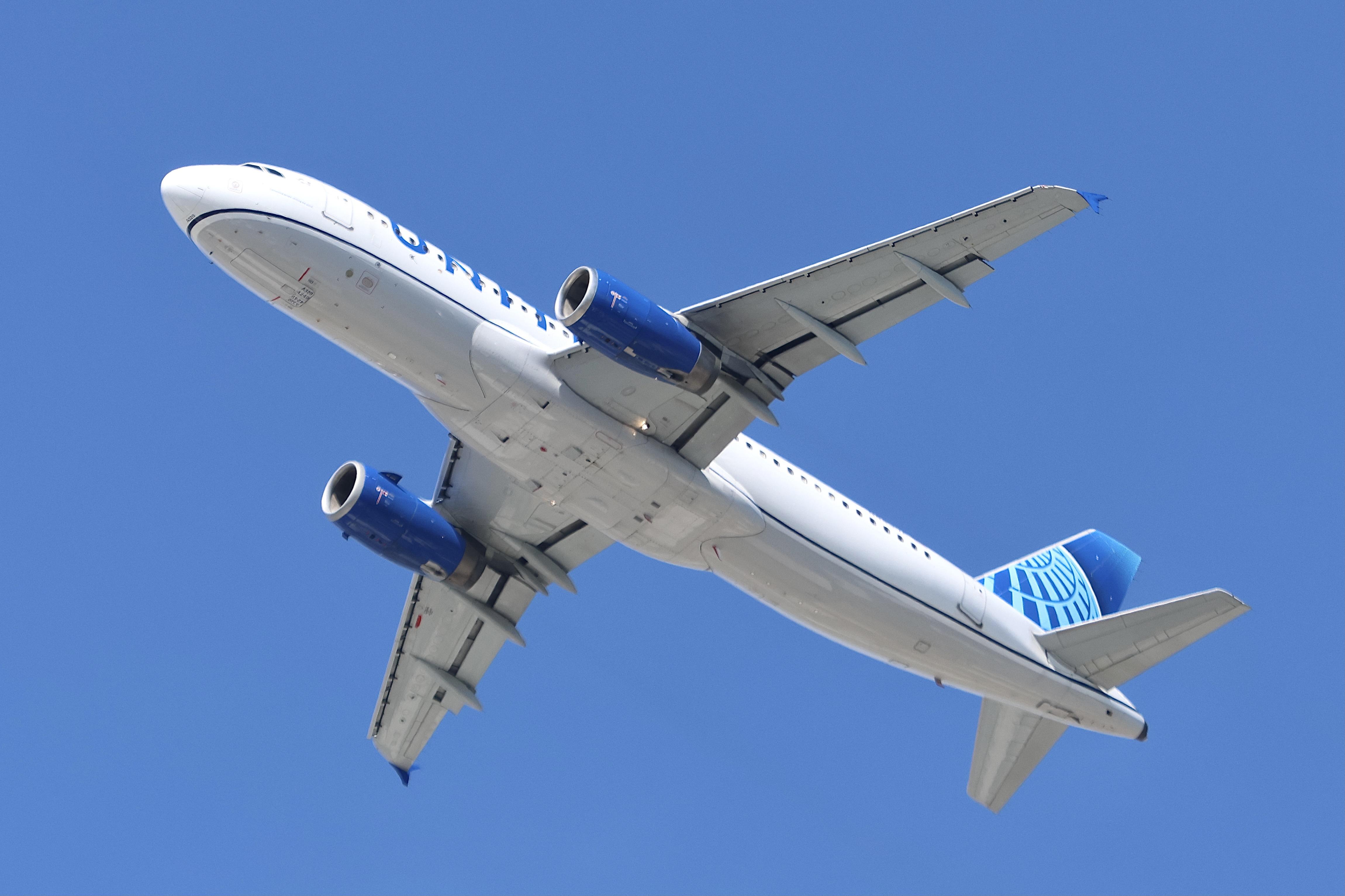 N449UA photo, click to enlarge