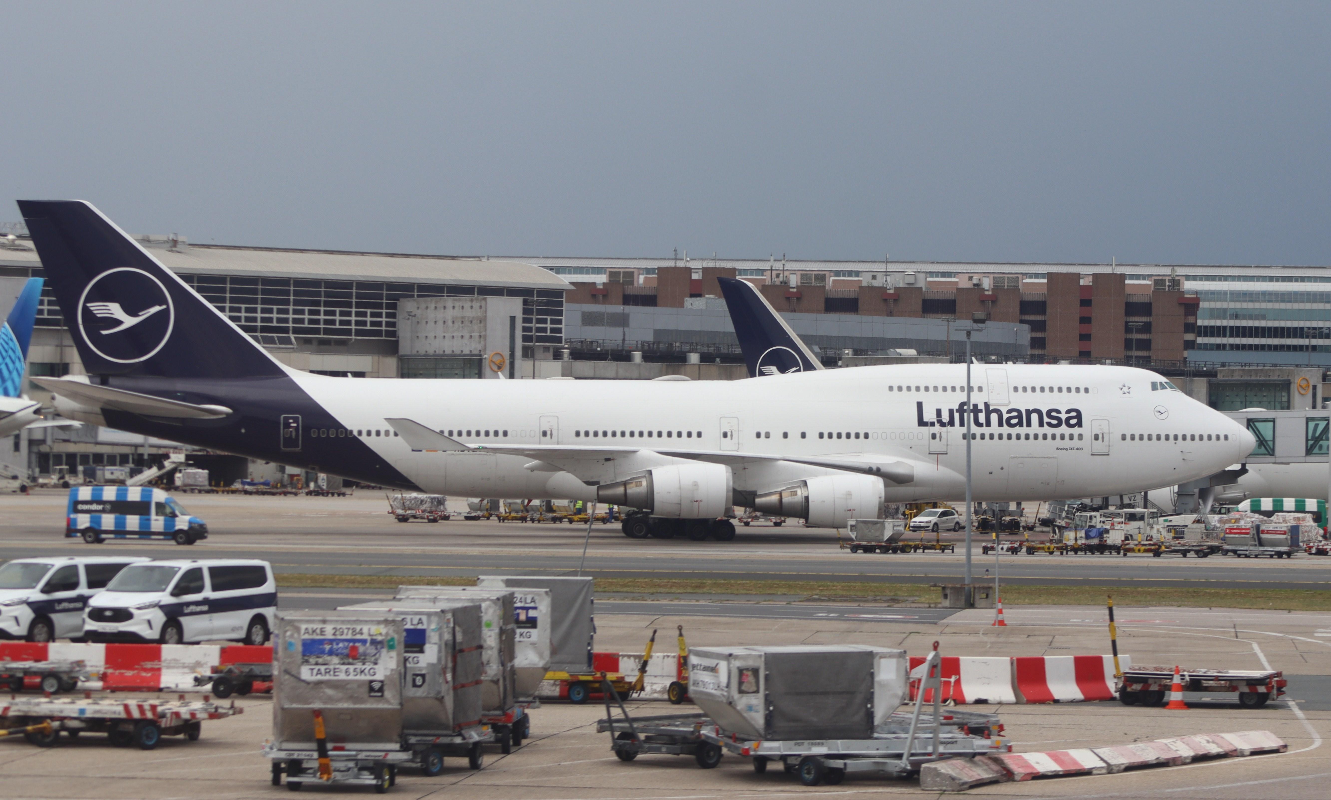 D-ABVZ photo, click to enlarge