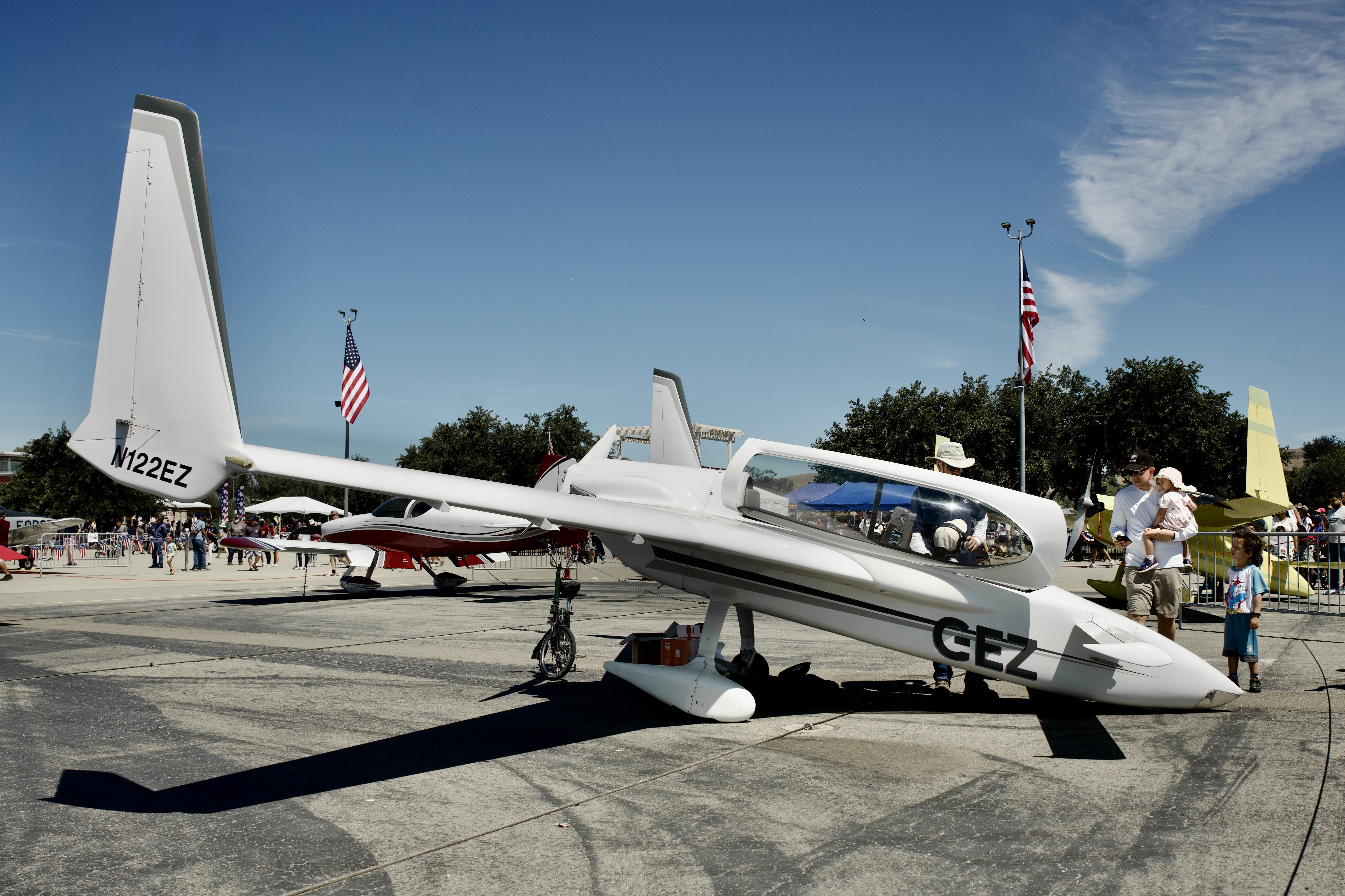 N122EZ photo, click to enlarge