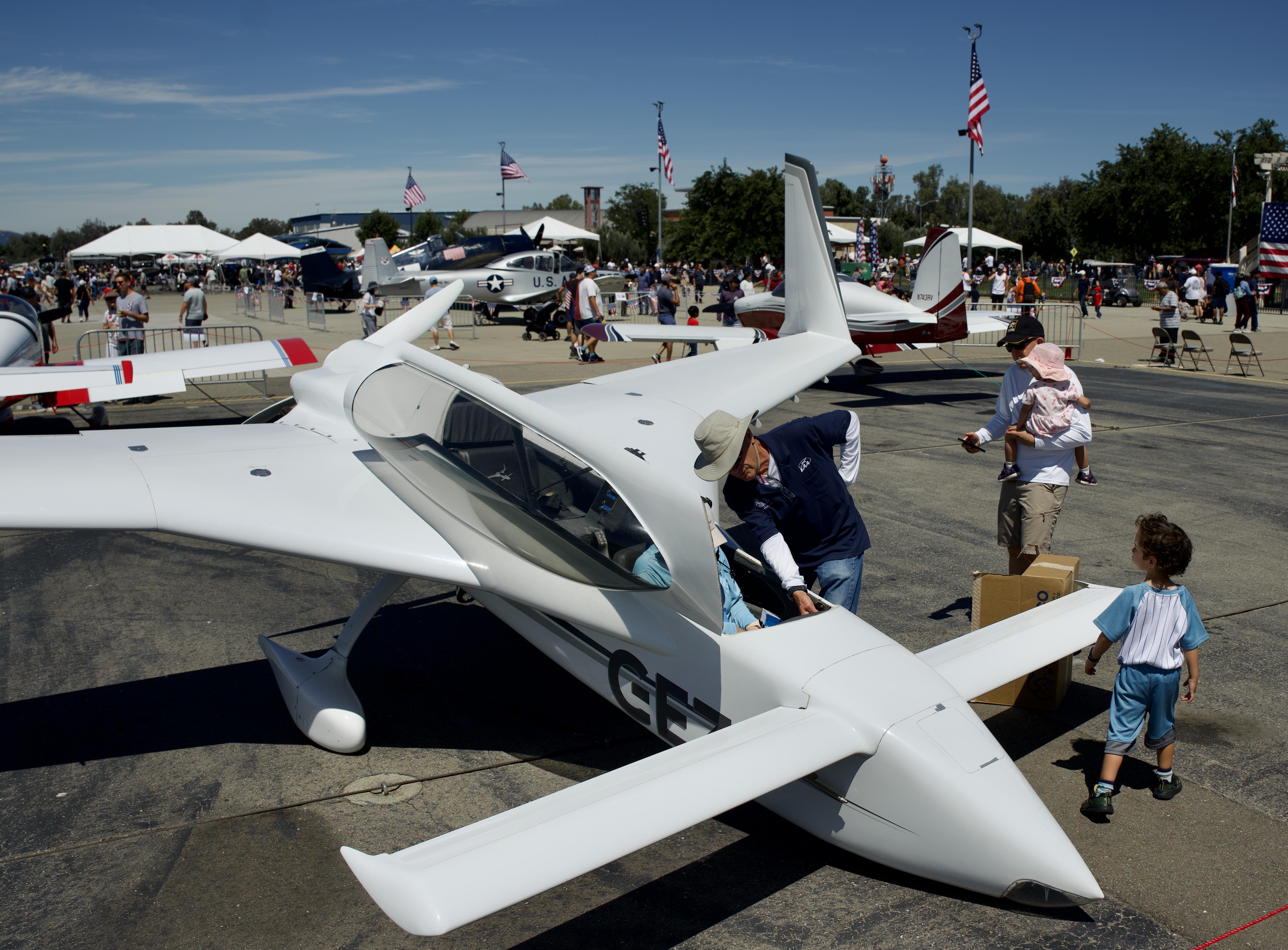 N122EZ photo, click to enlarge