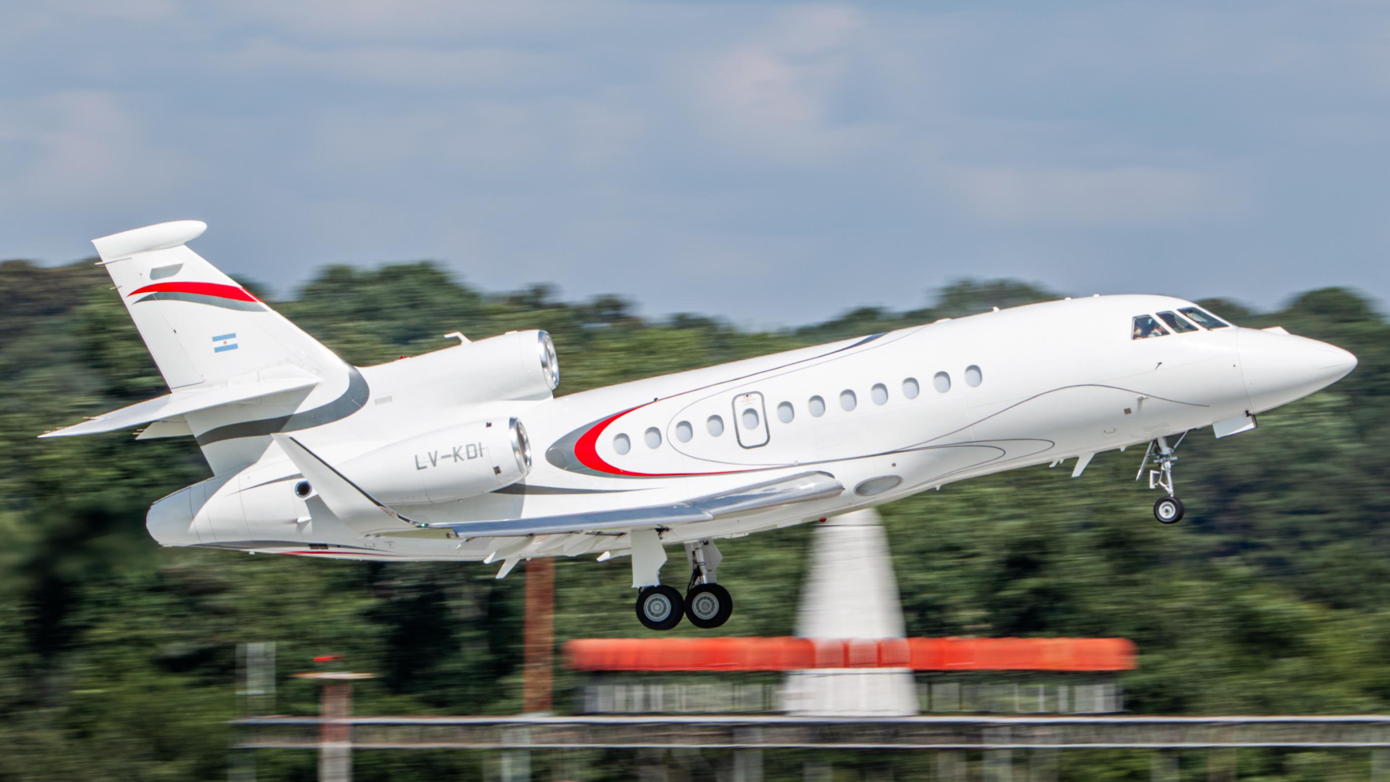 LV-KDI @ KPDK - Falcon 900EX - by AviationLover50