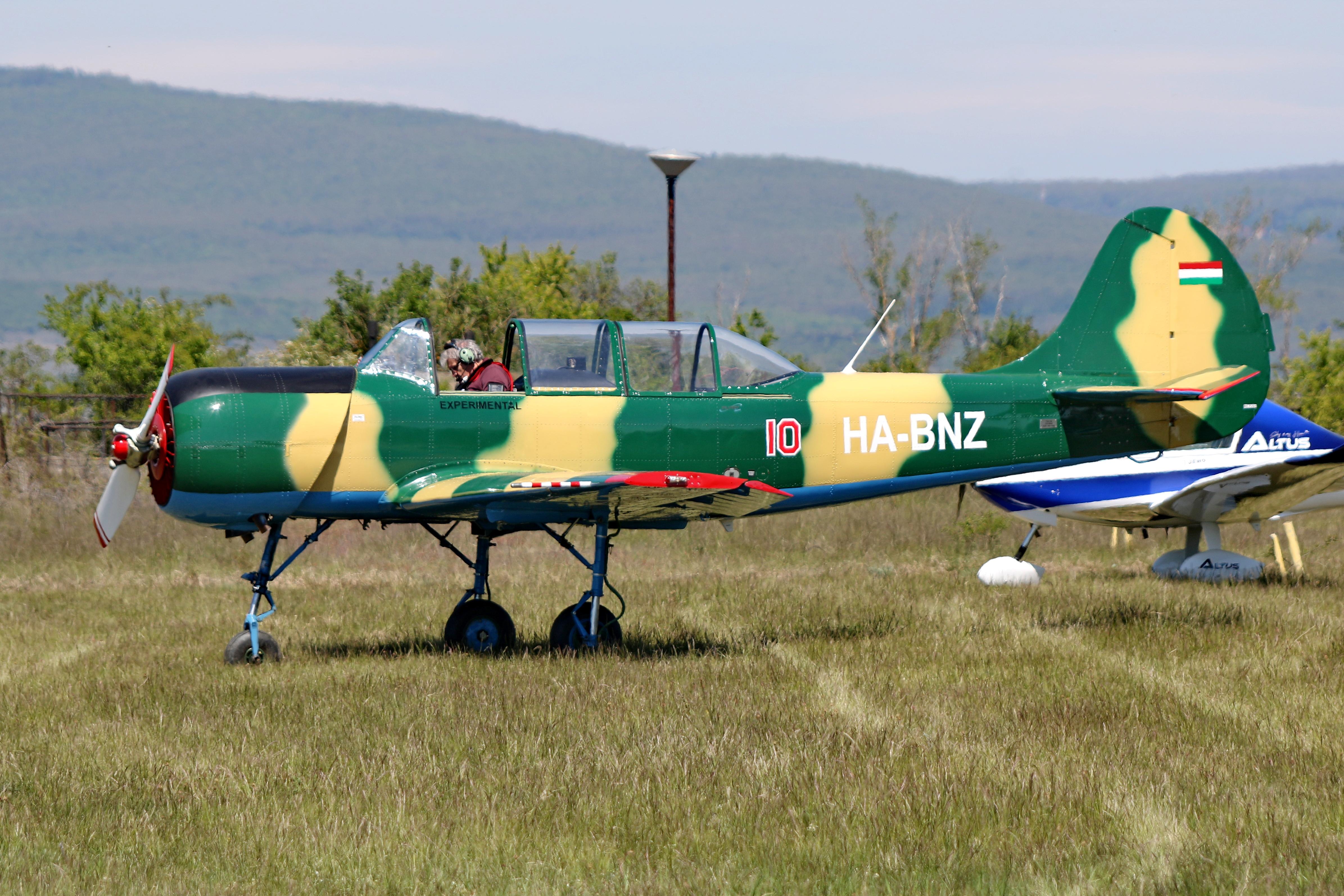 HA-BNZ photo, click to enlarge