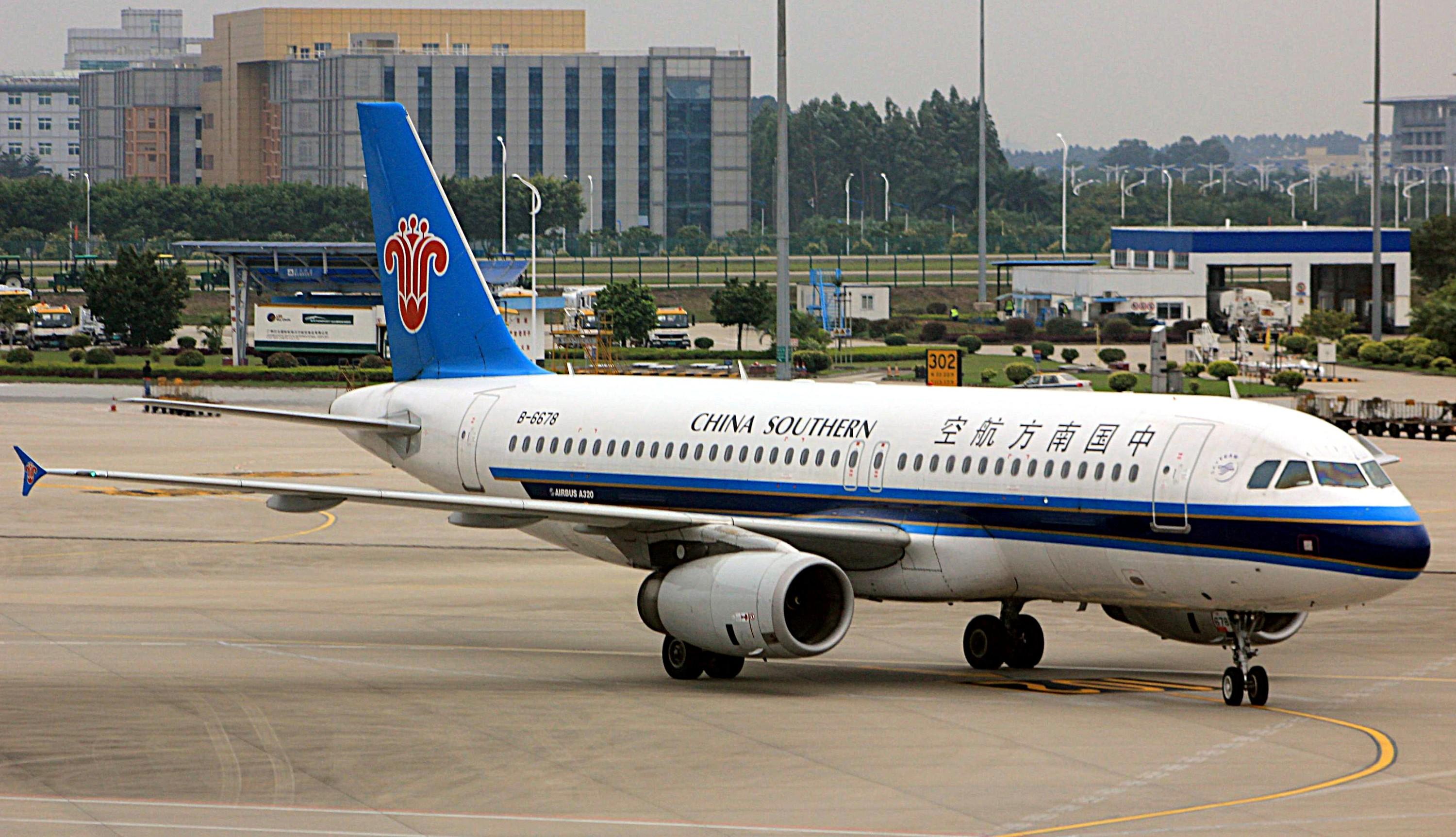 B-6678 photo, click to enlarge