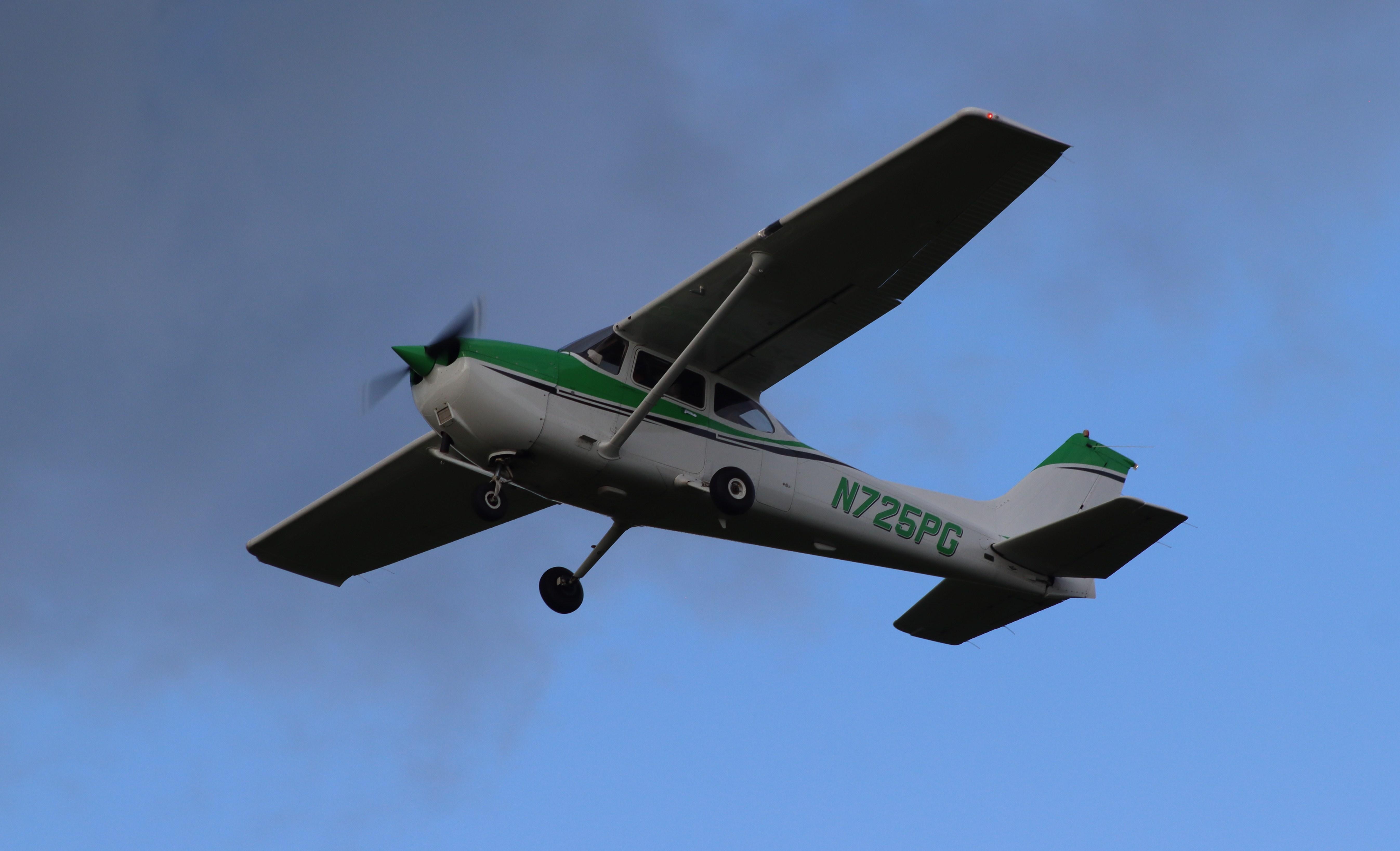 N725PG @ C77 - Cessna 172S - by MarkPasqualino