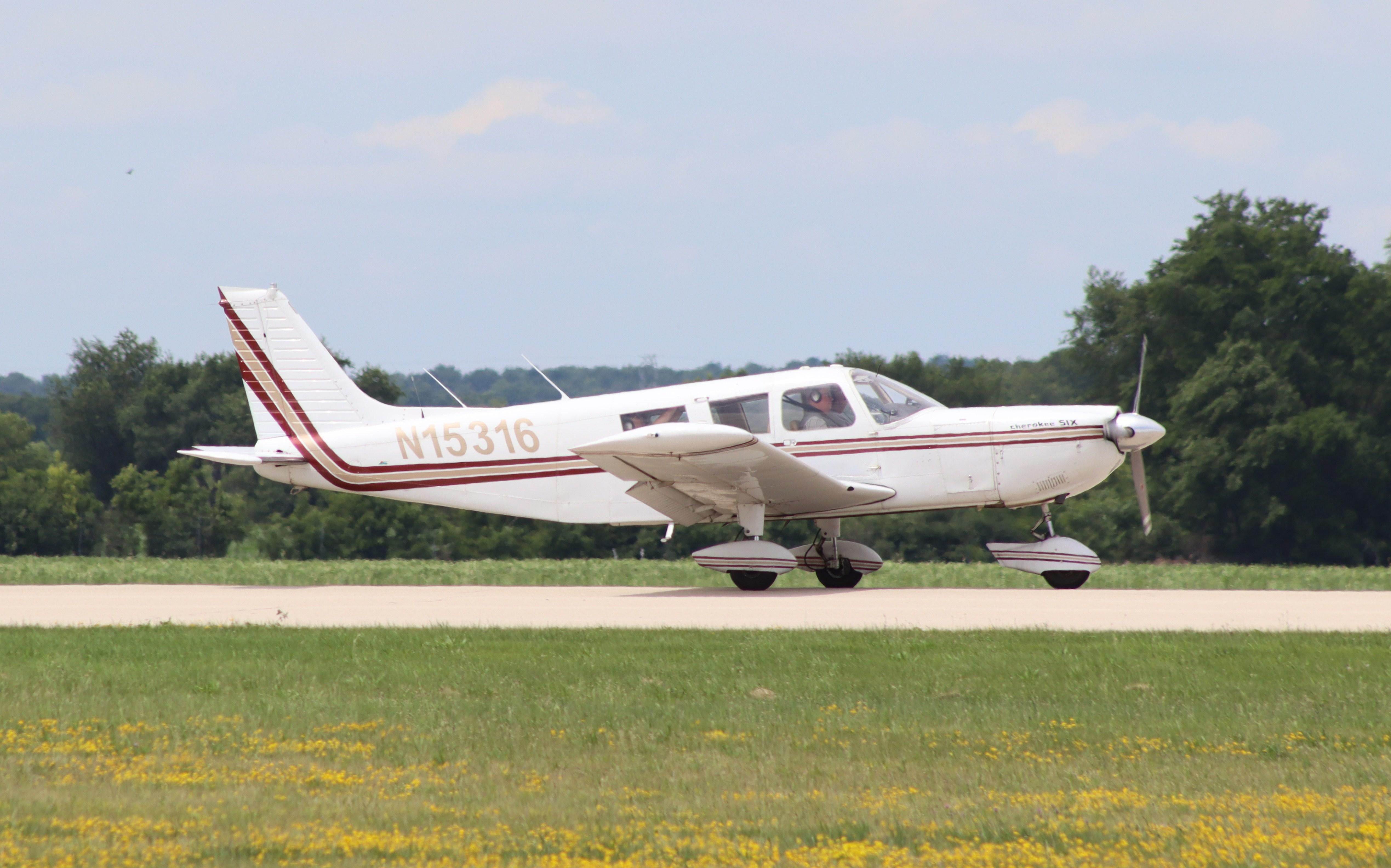 N15316 @ KJVL - Piper PA-32-300 - by MarkPasqualino